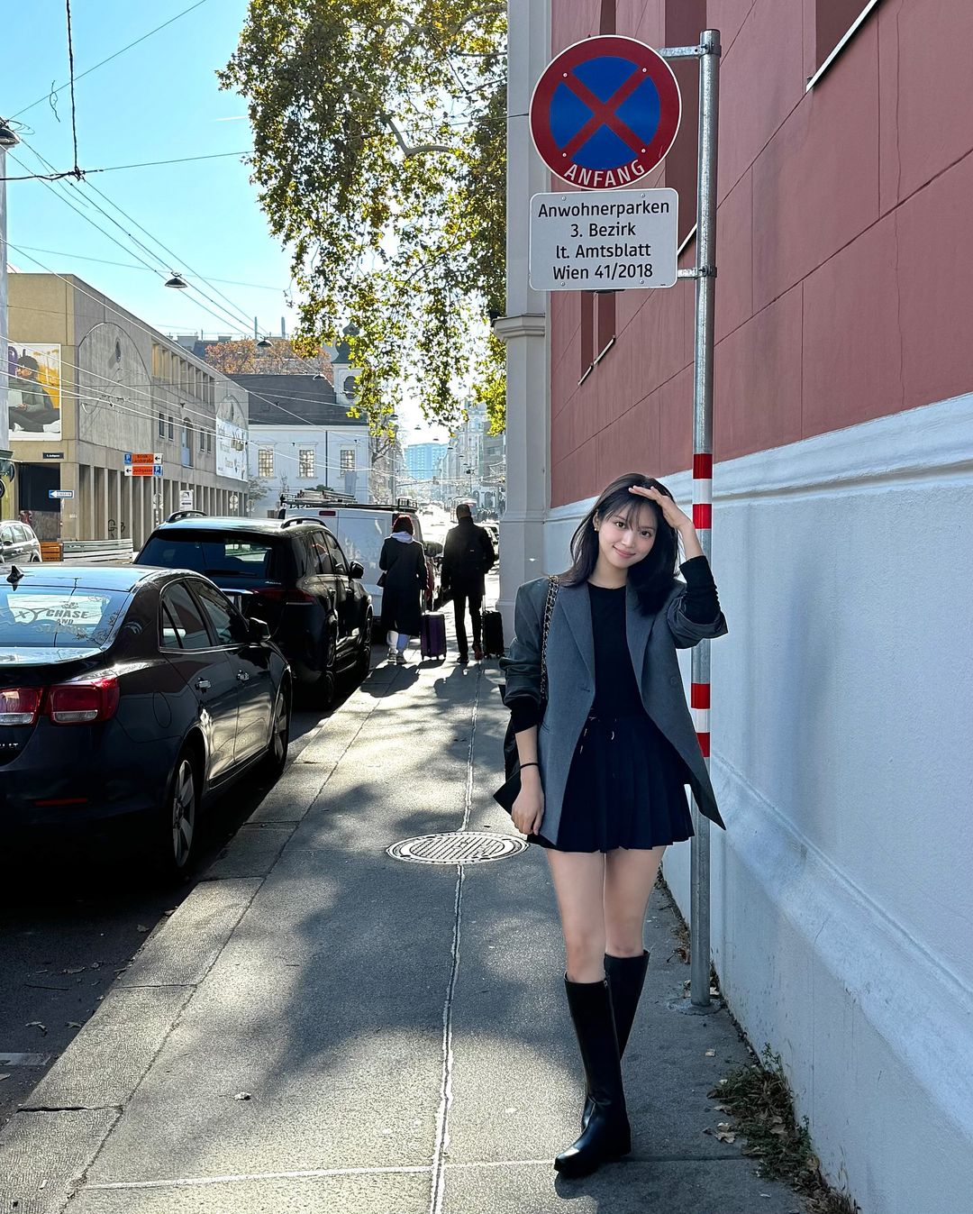 Dodá vašemu zimnímu vzhledu styl s botami - Foto 1. Tăng tính sành điệu cho mùa đông với giày bốt- Ảnh 1.