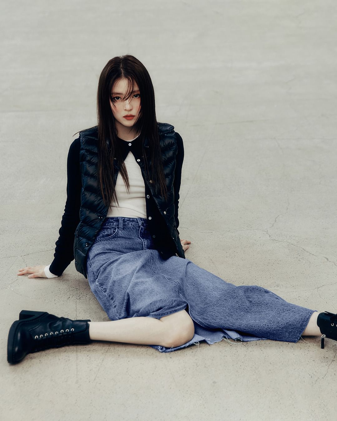 Ấm áp và thanh lịch cho mùa lạnh với chân váy dài- Ảnh 1. Ấm áp và thanh lịch cho mùa lạnh với chân váy dài- Ảnh 1.