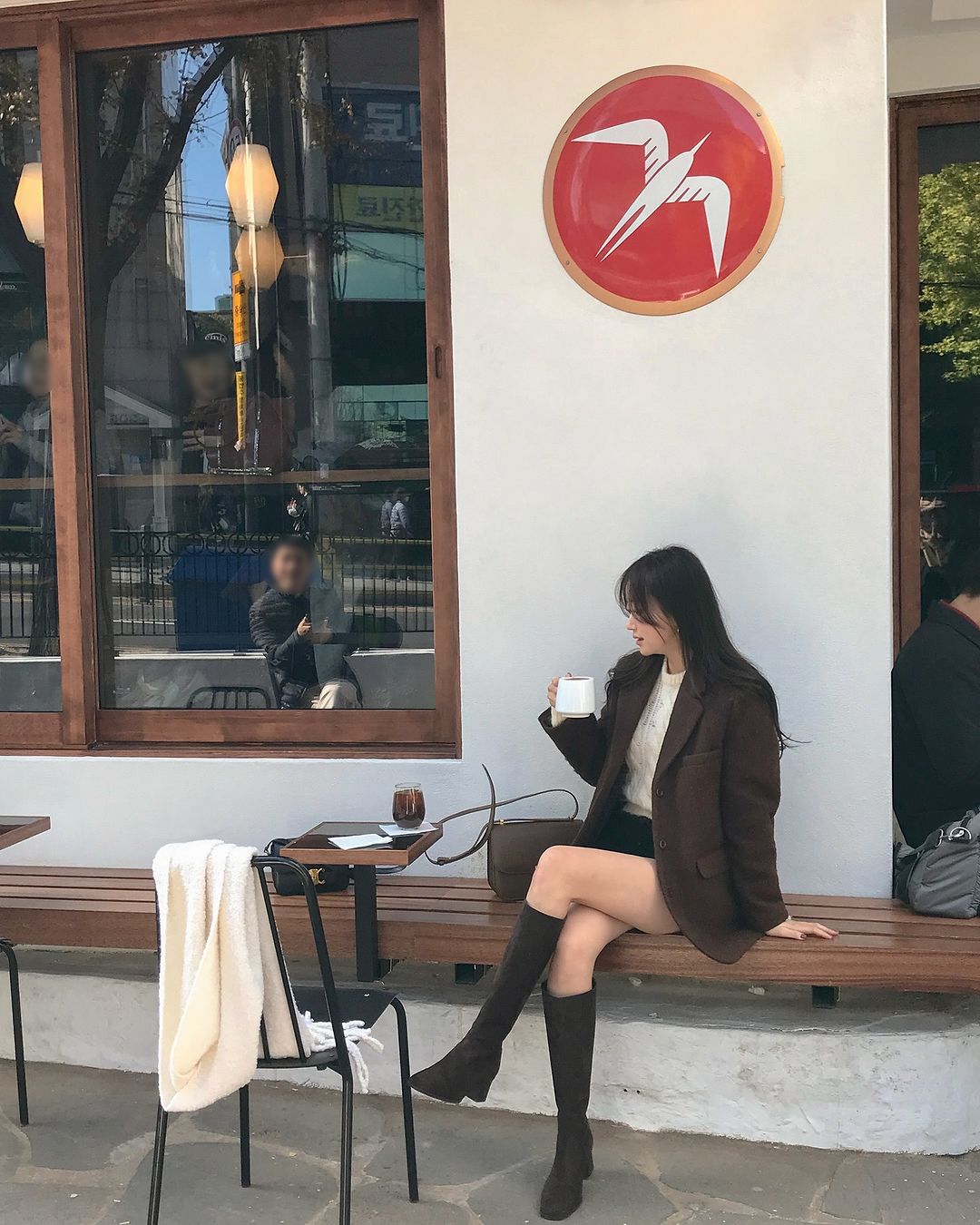 Dodá vašemu zimnímu vzhledu styl s botami - Foto 2. Tăng tính sành điệu cho mùa đông với giày bốt- Ảnh 2.