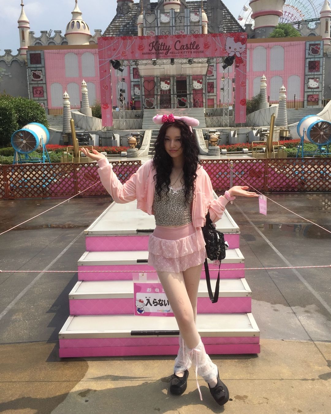 Lägg till sötma med rosa kläder - Bild 4. Thêm ngọt ngào với trang phục tông hồng- Ảnh 4.