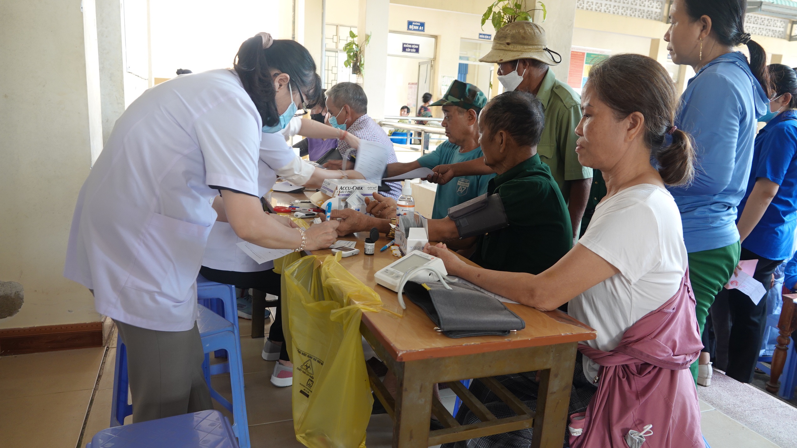 Quảng Ngãi: Hàng trăm bé gái mang thai ở tuổi vị thành niên- Ảnh 1.