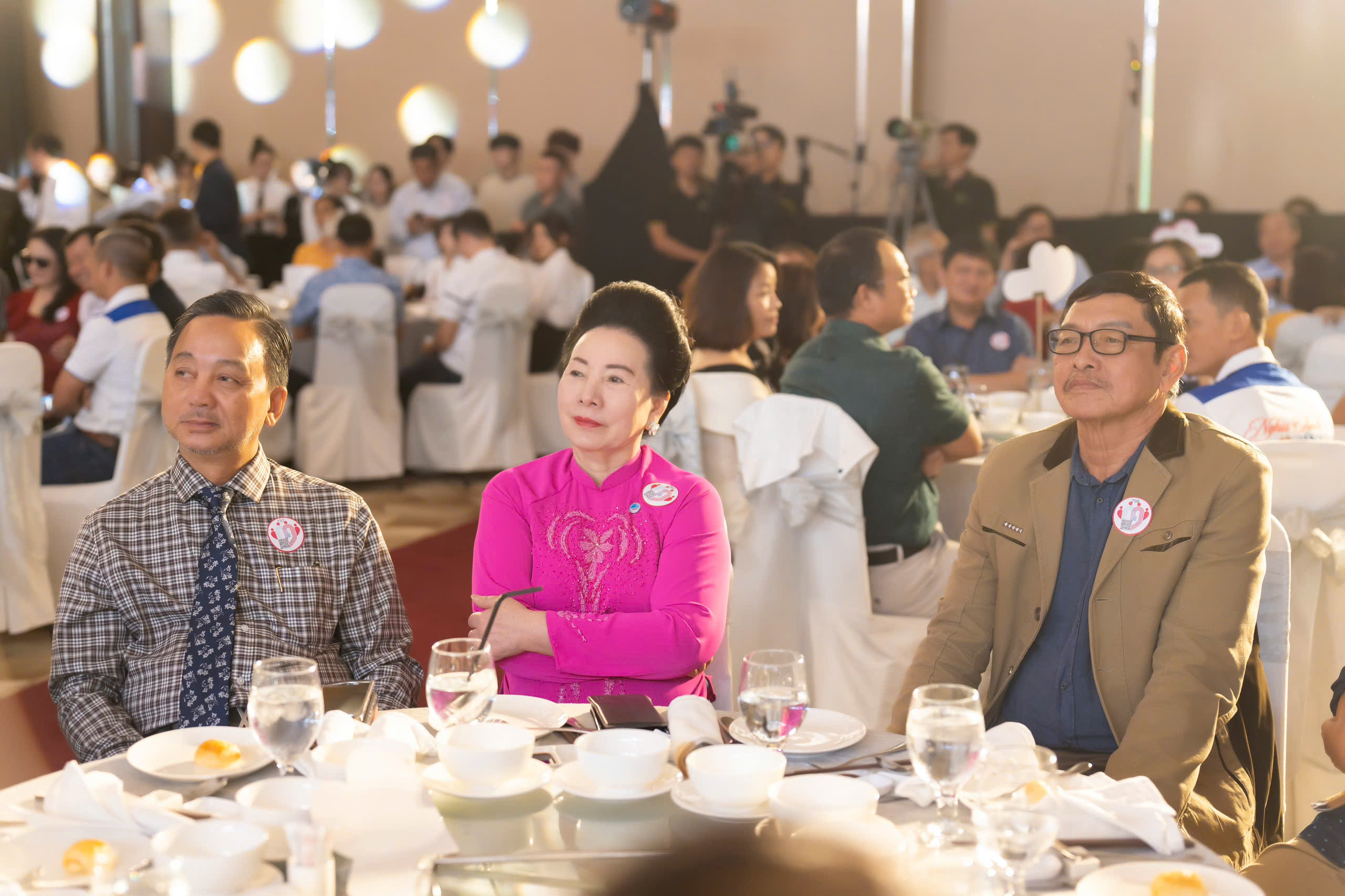 Xúc động ở 'mái nhà chung' của những người con quê hương cố Thủ tướng Phạm Văn Đồng tại TP.HCM- Ảnh 23. Xúc động ở 'mái nhà chung' của những người con quê hương cố Thủ tướng Phạm Văn Đồng tại TP.HCM- Ảnh 23.