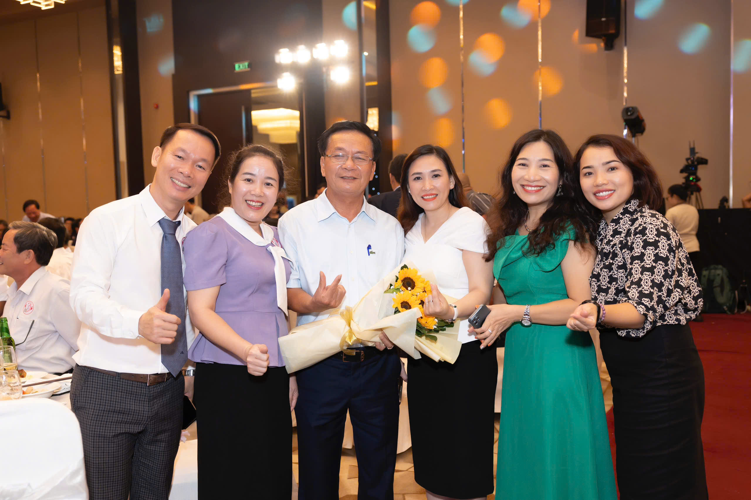 Xúc động ở 'mái nhà chung' của những người con quê hương cố Thủ tướng Phạm Văn Đồng tại TP.HCM- Ảnh 25. Xúc động ở 'mái nhà chung' của những người con quê hương cố Thủ tướng Phạm Văn Đồng tại TP.HCM- Ảnh 25.