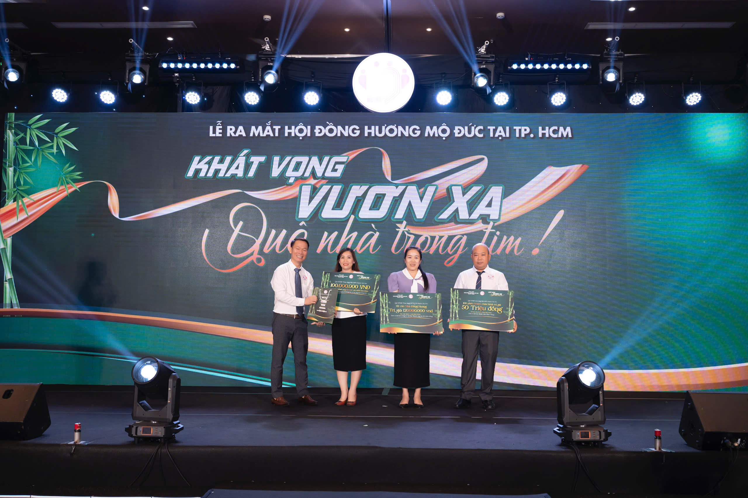 Xúc động ở 'mái nhà chung' của những người con quê hương cố Thủ tướng Phạm Văn Đồng tại TP.HCM- Ảnh 16. Xúc động ở 'mái nhà chung' của những người con quê hương cố Thủ tướng Phạm Văn Đồng tại TP.HCM- Ảnh 16.