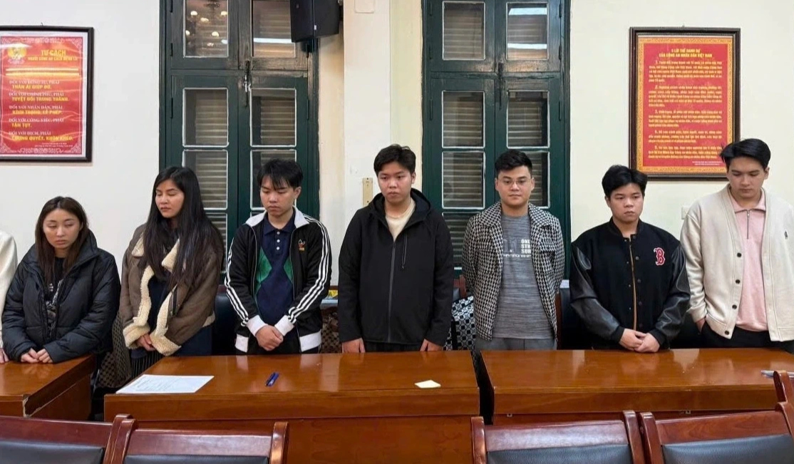 Nhóm ‘chuyên gia tài chính’ lừa 22 người hơn 16 tỉ đồng- Ảnh 3. Nhóm ‘chuyên gia tài chính’ lừa 22 người hơn 16 tỉ đồng- Ảnh 3.