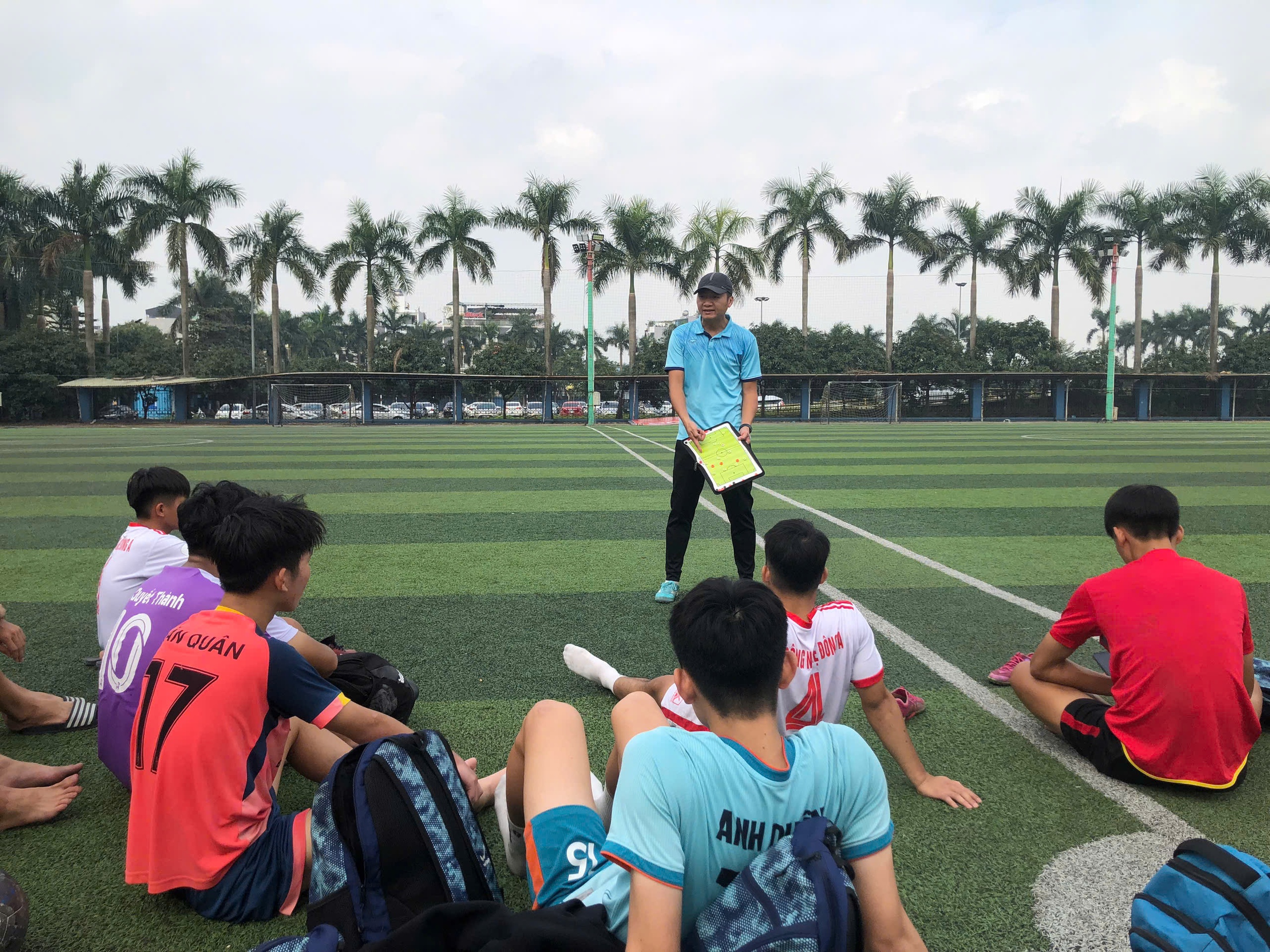 동아대학교를 이끄는 흥미로운 V리그 심판: 예상치 못한 미지의 인물! - 사진 6. Thú vị trọng tài V-League dẫn dắt Trường ĐH Công nghệ Đông Á: Ẩn số bất ngờ!- Ảnh 6.