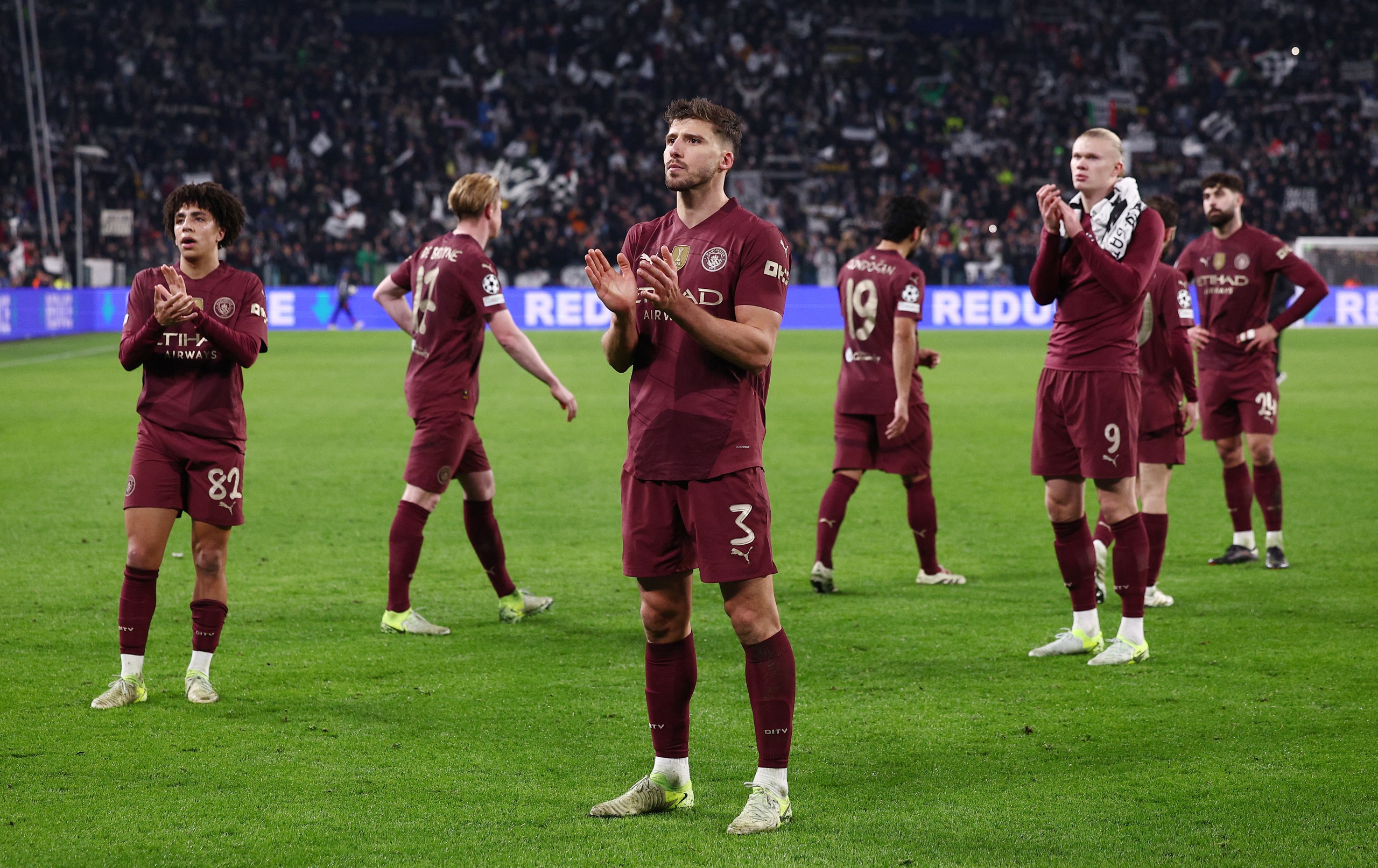 Đội nào đã vào vòng knockout Champions League?