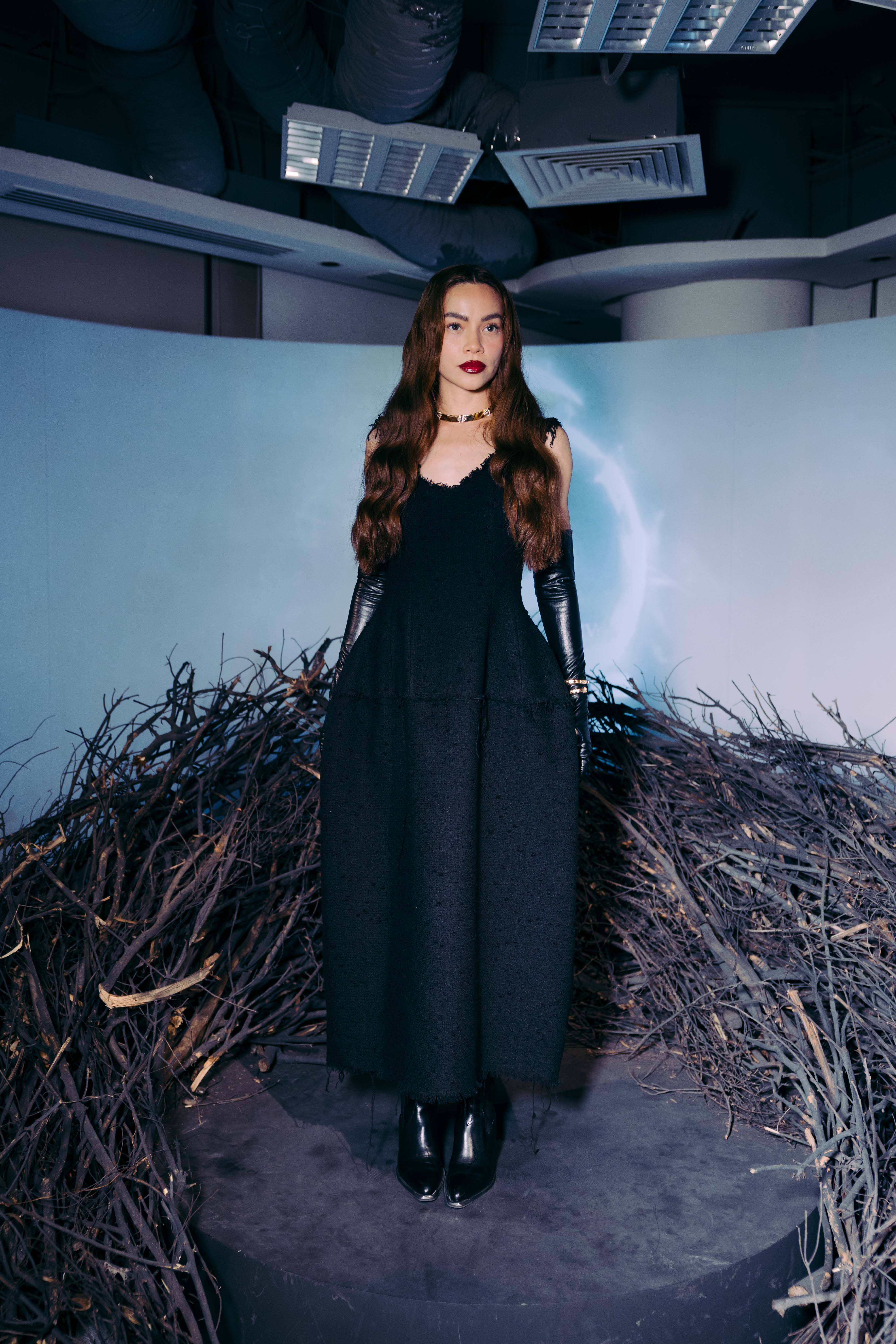 Ho Ngoc Ha និង Ky Duyen ចូលរួមពិព័រណ៍ O 2024 - រូបថត ១. Hồ Ngọc Hà, Kỳ Duyên dự triển lãm Ô Exhibition 2024- Ảnh 1.