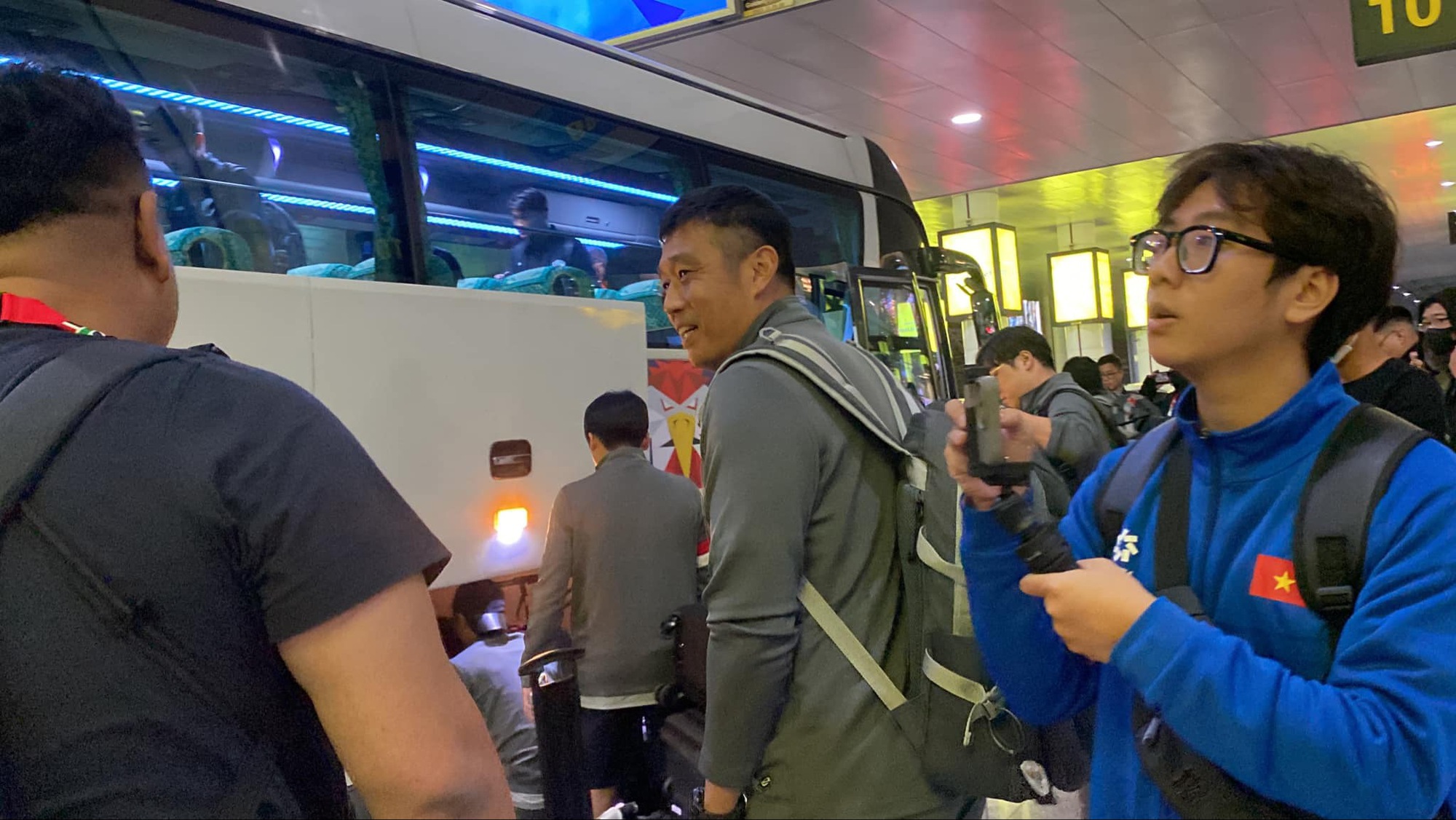 Coach Shin was thoughtful when he arrived in Vietnam, rushing with Indonesia to prepare for the host match - Photo 4.