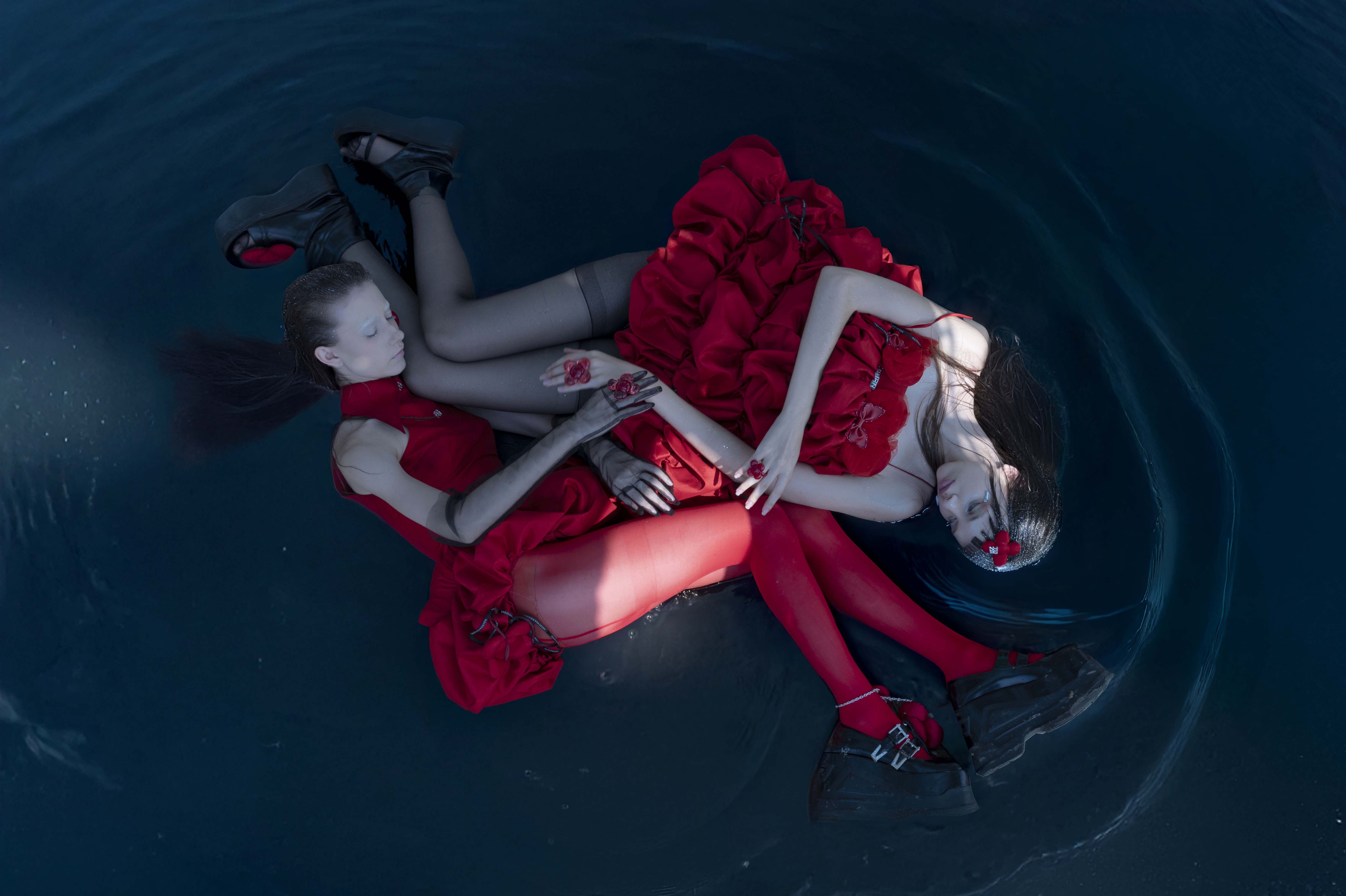 Un sogno di pace attraverso il servizio fotografico di moda 'Peace Dream' - Foto 18. Giấc mơ bình yên qua bộ ảnh thời trang 'Peace Dream'- Ảnh 18.