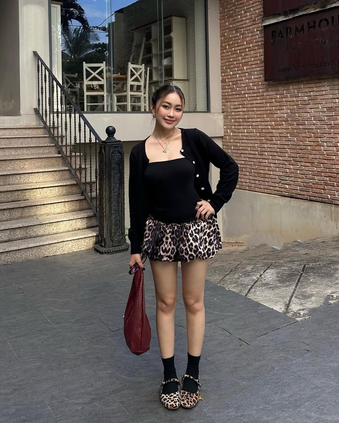 Giày Mary Jane, món phụ kiện nhẹ nhàng nâng tầm phong cách- Ảnh 10. Giày Mary Jane, món phụ kiện nhẹ nhàng nâng tầm phong cách- Ảnh 10.