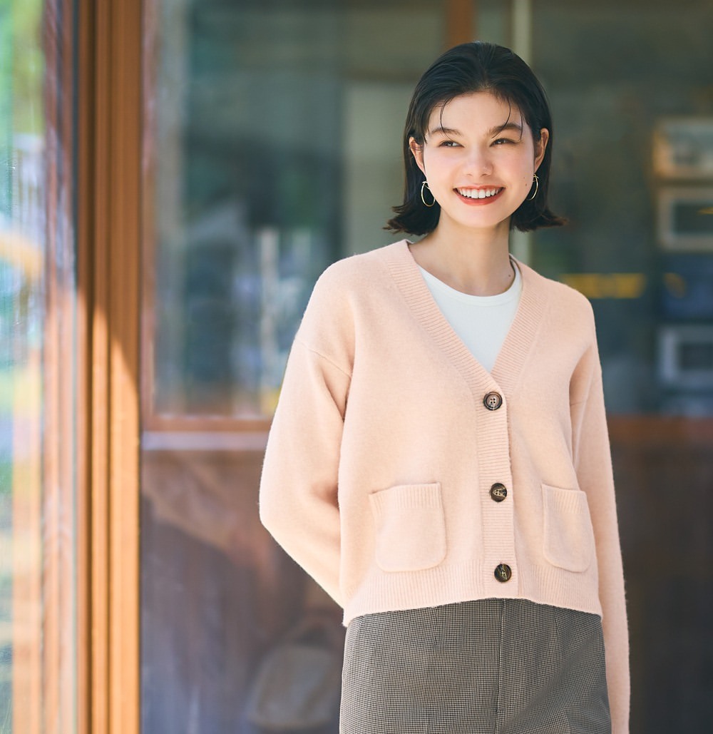 Jaket tipis untuk hari dingin, cocok untuk cuaca saat ini di Kota Ho Chi Minh - Foto 3. Áo khoác mỏng nhẹ cho ngày se lạnh, hợp thời tiết TP.HCM lúc này- Ảnh 3.