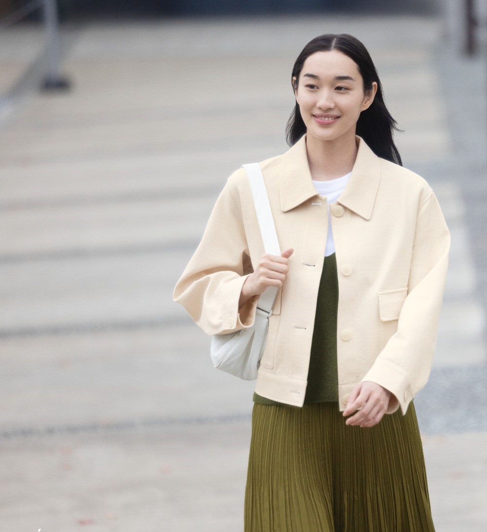 Jaket tipis untuk hari dingin, cocok untuk cuaca saat ini di Kota Ho Chi Minh - Foto 5. Áo khoác mỏng nhẹ cho ngày se lạnh, hợp thời tiết TP.HCM lúc này- Ảnh 5.