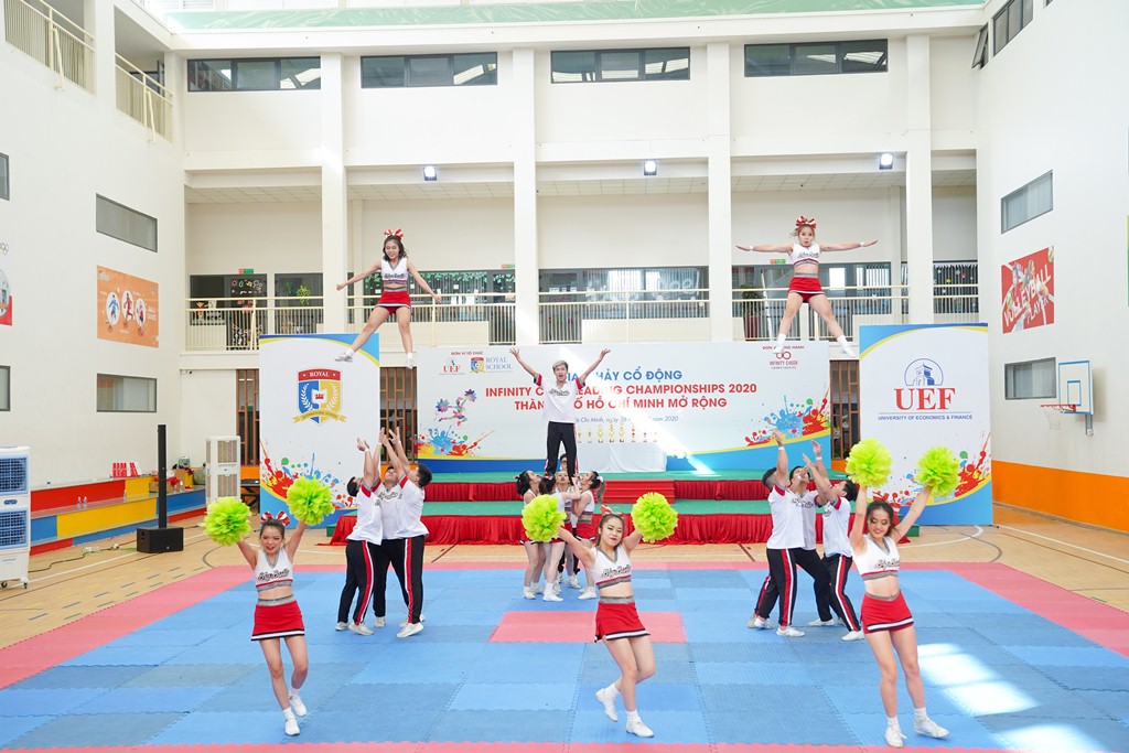 Mãn nhãn với màn nhảy cổ động của sinh viên tại cuộc thi Infinity Cheerleading Championships- Ảnh 1.