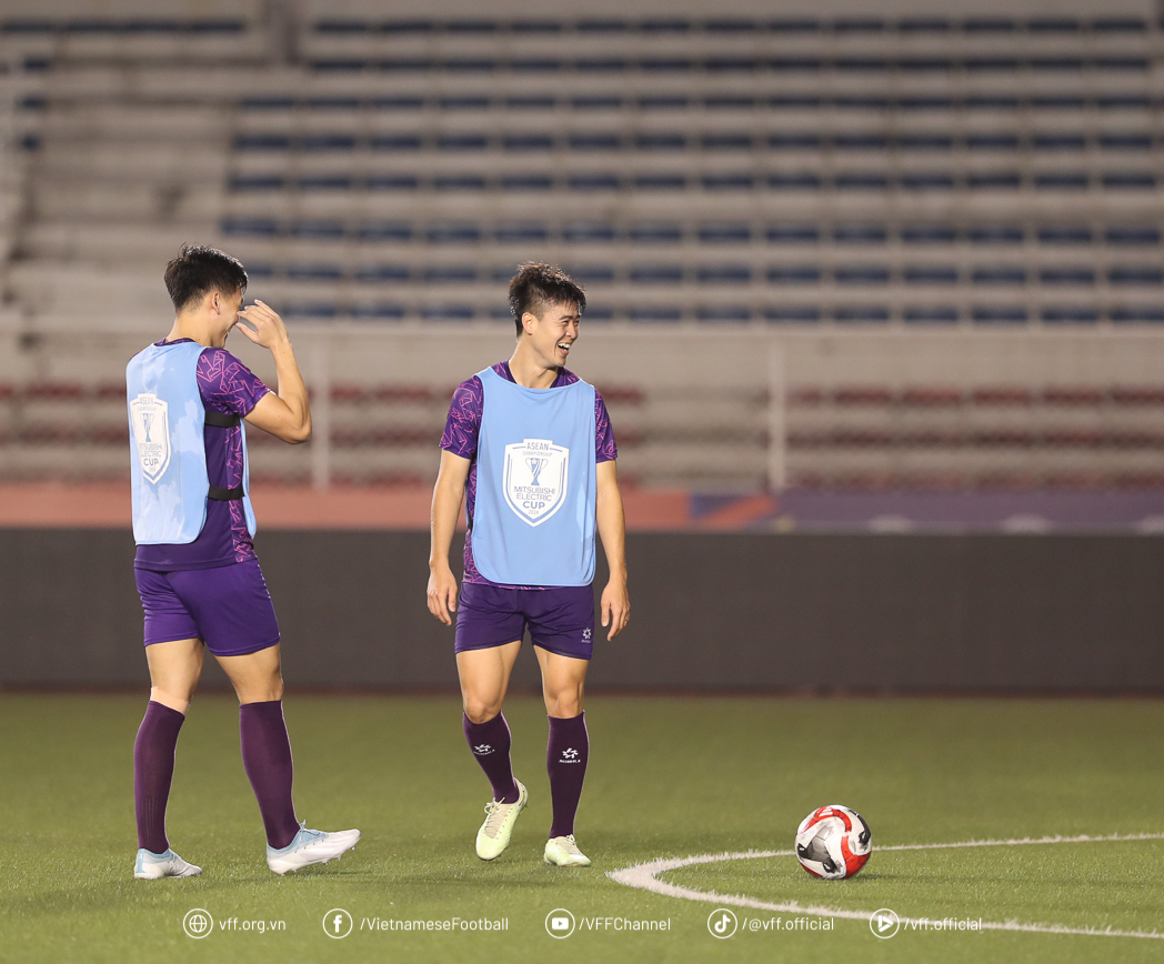 AFF Cup: Vietnam team's first practice session in the Philippines, ready to win 3 points - Photo 22.