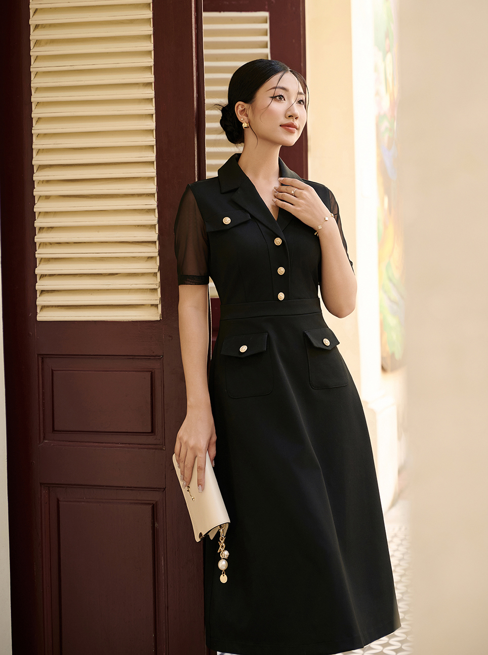 5 pakaian kantor yang elegan dan modern untuk musim dingin - Foto 10. 5 trang phục công sở thanh lịch, hiện đại cho ngày đông- Ảnh 10.
