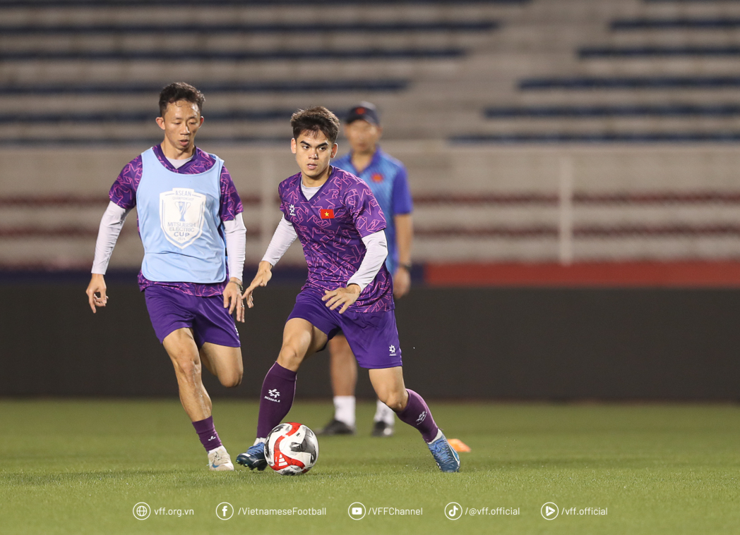 Coach Kim Sang-sik did the same thing as Mr. Troussier, Vietnam's lineup against the Philippines gradually revealed? - Photo 15.