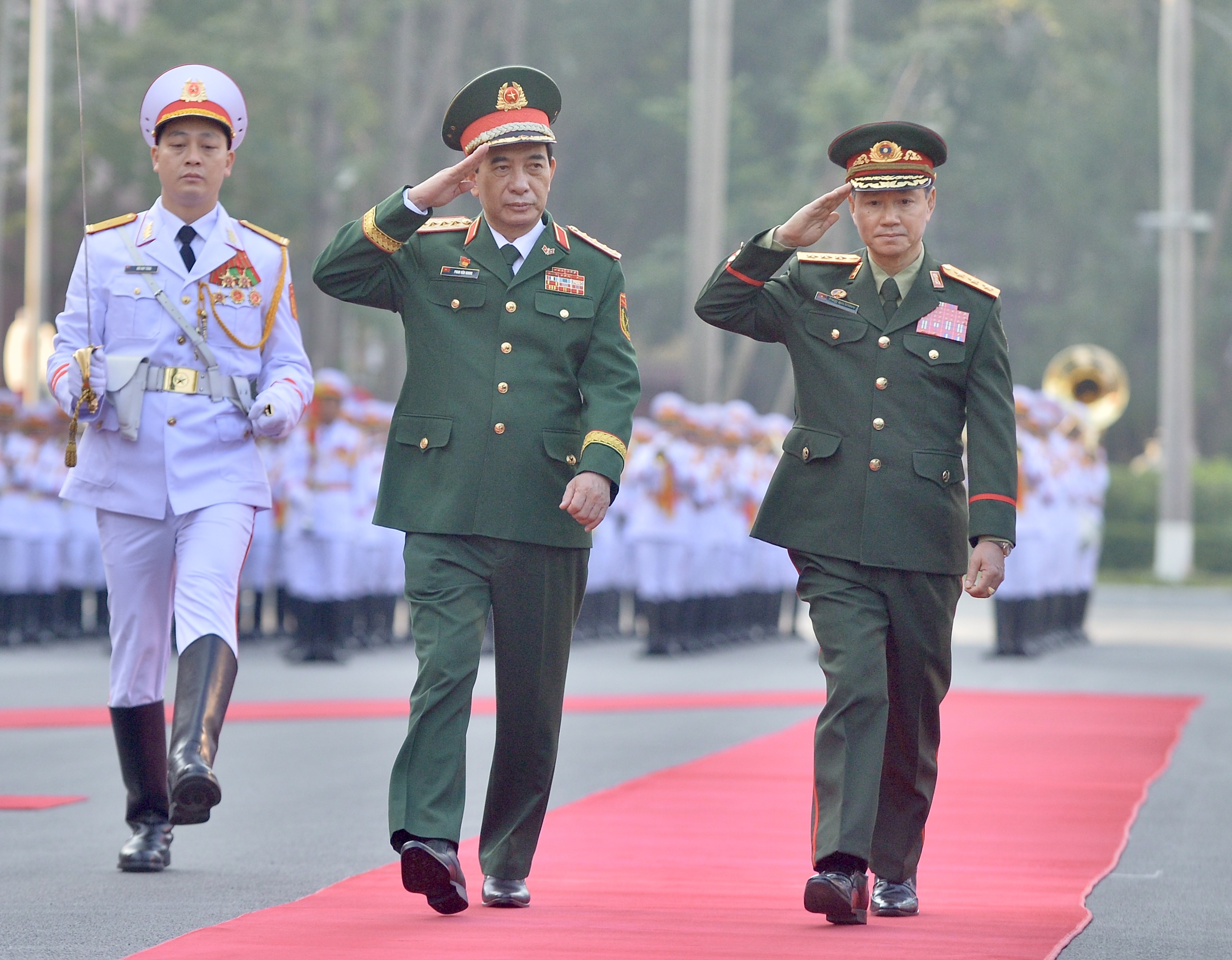 Đại tướng Phan Văn Giang hội đàm với tân Bộ trưởng Quốc phòng Lào- Ảnh 1.