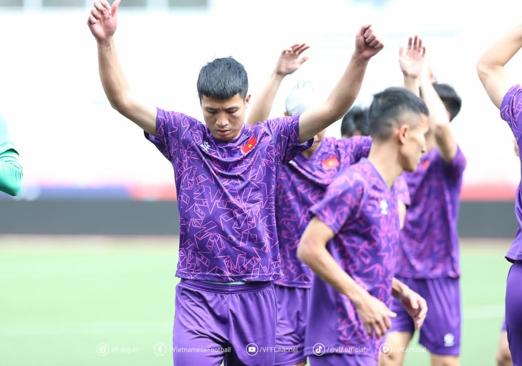 Xuan Son trained vigorously before returning home, ready to shine to win against Myanmar - Photo 5.