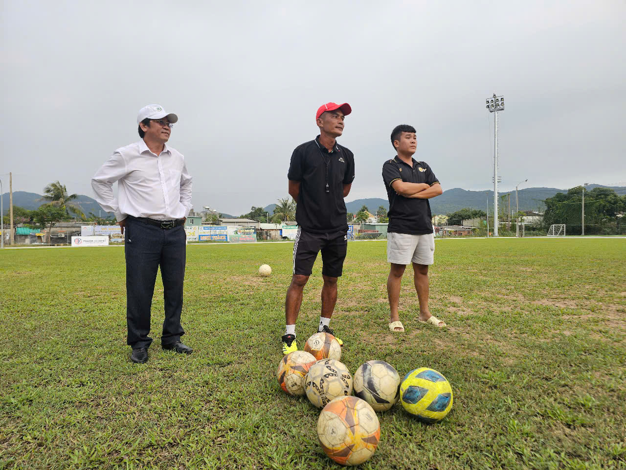 Revealing the training ground of Ba Ria - Vung Tau University on Long Hai beach - Photo 3.