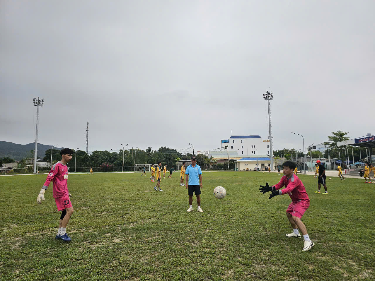 Revealing the training ground of Ba Ria - Vung Tau University on Long Hai beach - Photo 4.