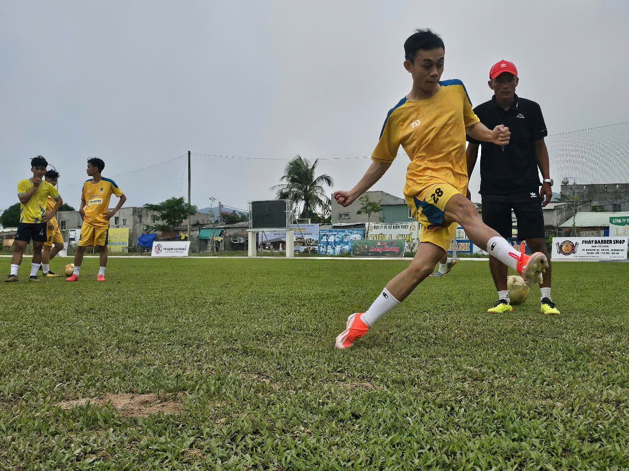 Revealing the training ground of Ba Ria - Vung Tau University on Long Hai beach - Photo 8.