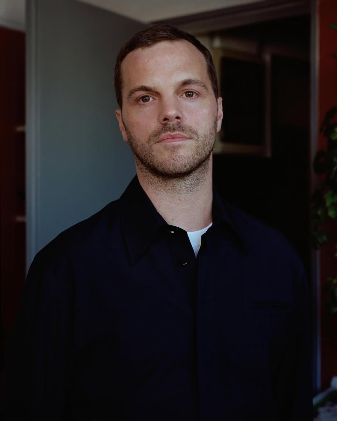 „Scaunul fierbinte” al lui Chanel are un nou proprietar după 6 luni de așteptare - Fotografia 1. 'Chiếc ghế nóng' của Chanel đã có chủ nhân mới sau 6 tháng chờ đợi- Ảnh 1.