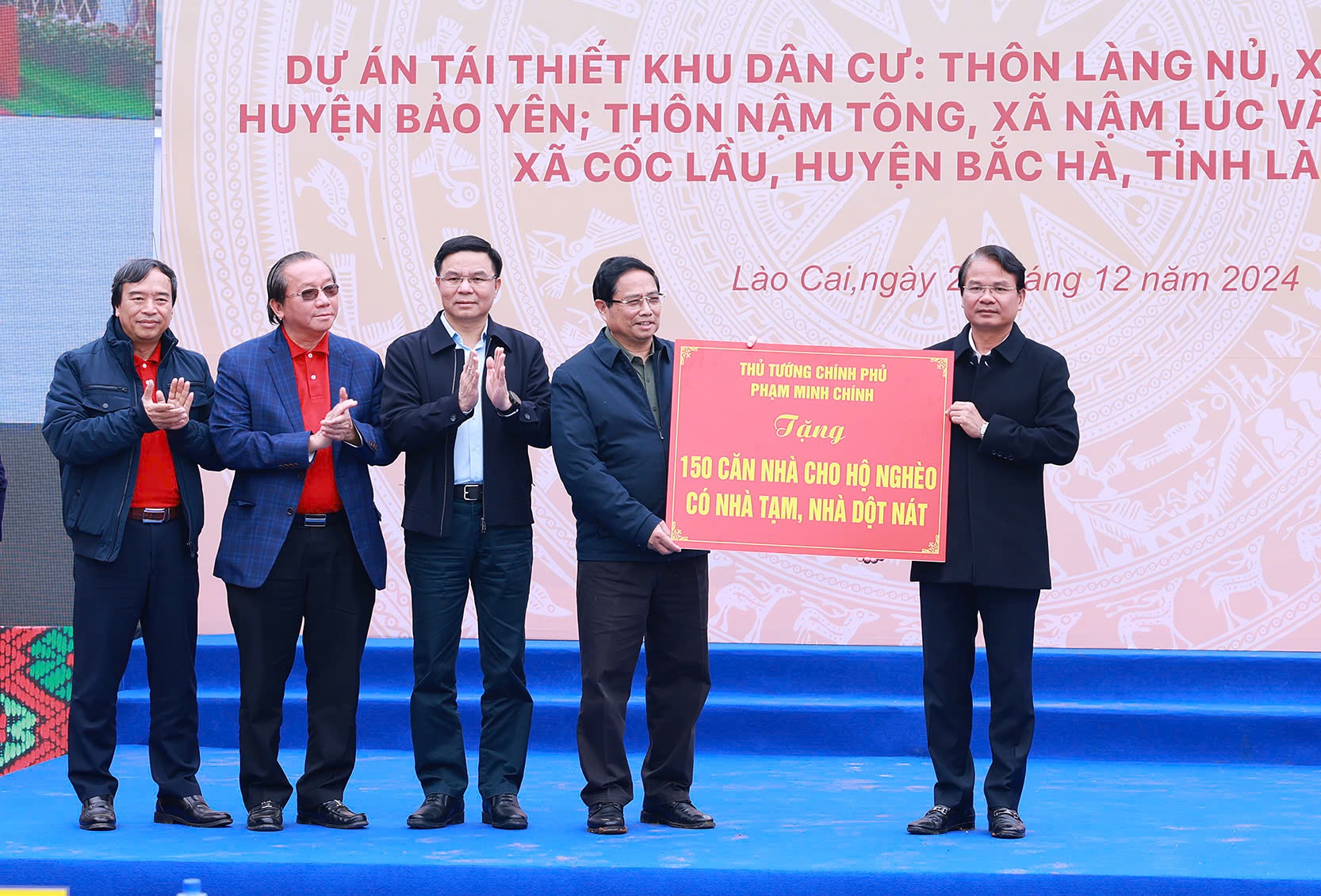 Vietjet chung tay mang đến những ngôi nhà đẹp như mơ cho người dân Làng Nủ- Ảnh 4. Vietjet chung tay mang đến những ngôi nhà đẹp như mơ cho người dân Làng Nủ- Ảnh 4.