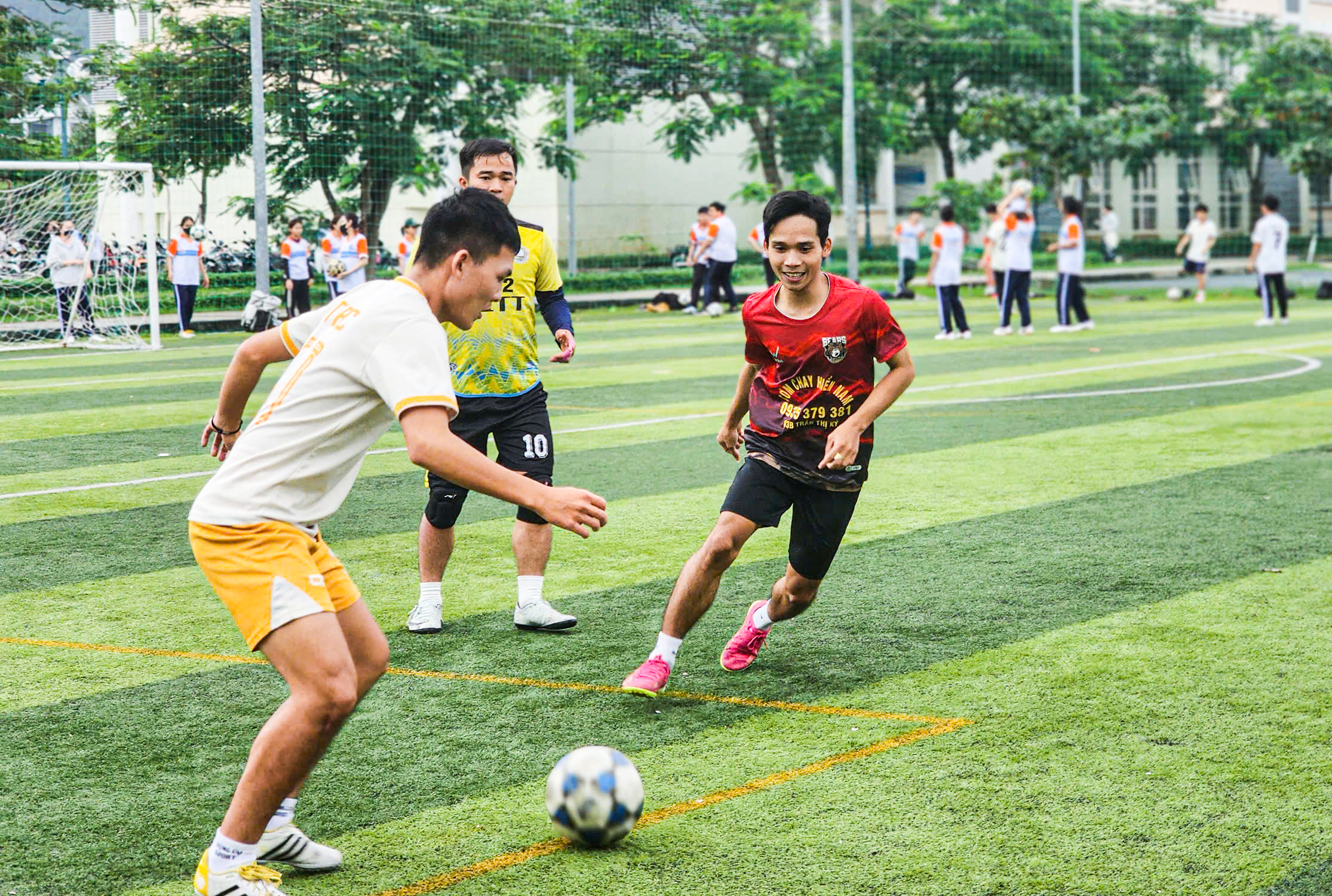 Rookies of Quy Nhon University play hard, promising to bring many surprises - Photo 4.