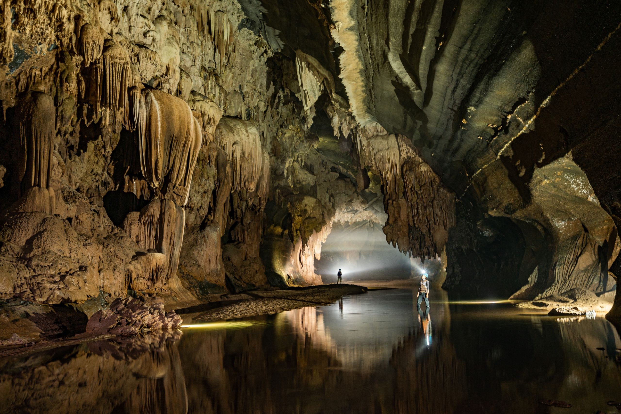 Bất ngờ tàu hỏa 5 sao Sjourney dừng ở 'ga xép' Quảng Bình- Ảnh 2.