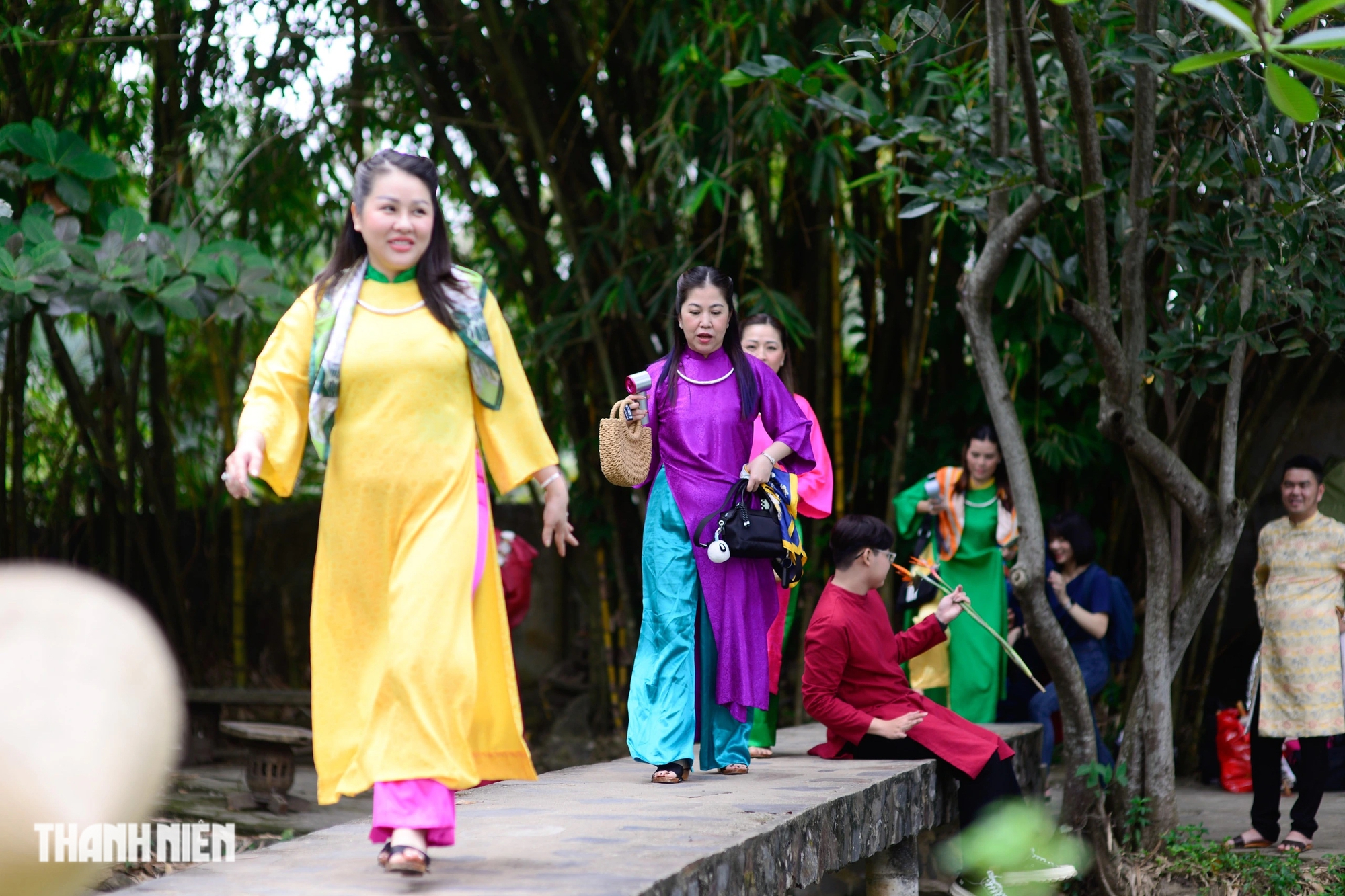 Cù lao cách trung tâm TP.HCM 20 km thu hút 'nàng thơ' đến chụp ảnh tết- Ảnh 1.