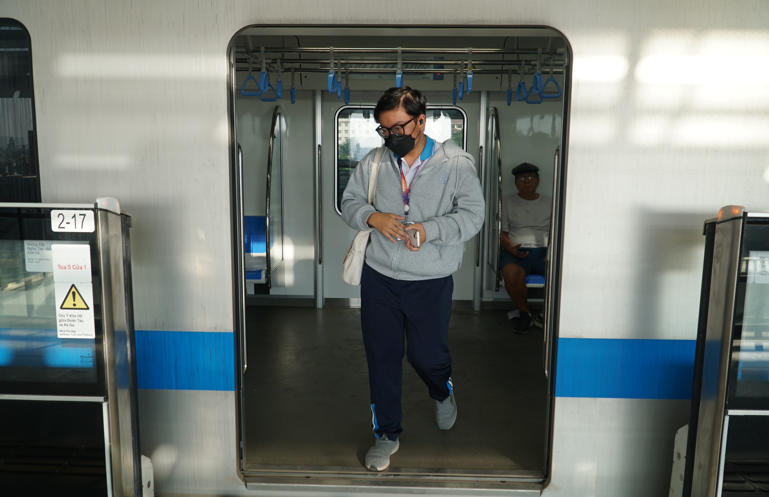 Sáng đầu tuần: Ngày đi làm, đi học đầu tiên bằng metro của người dân TP.HCM- Ảnh 10.