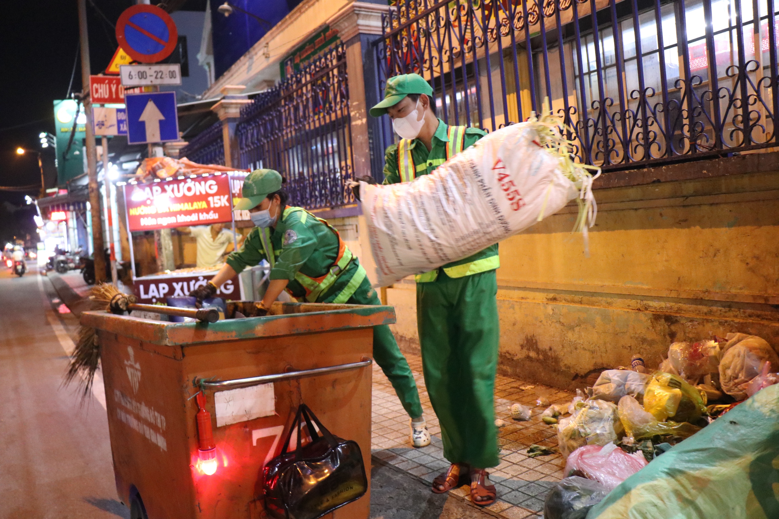 Việc làm xanh: Chiến binh xanh đô thị vì 'nghề này không có gì xấu cả'- Ảnh 1.