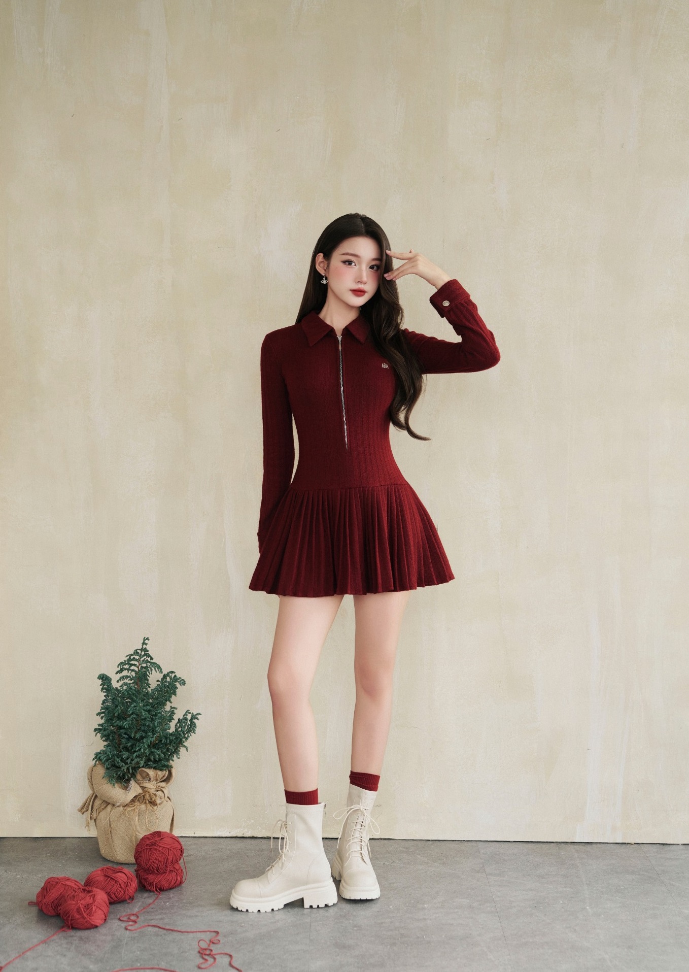 Giáng sinh về, nàng đã sẵn sàng để tỏa sáng với sắc đỏ quyến rũ?- Ảnh 1. Giáng sinh về, nàng đã sẵn sàng để tỏa sáng với sắc đỏ quyến rũ?- Ảnh 1.