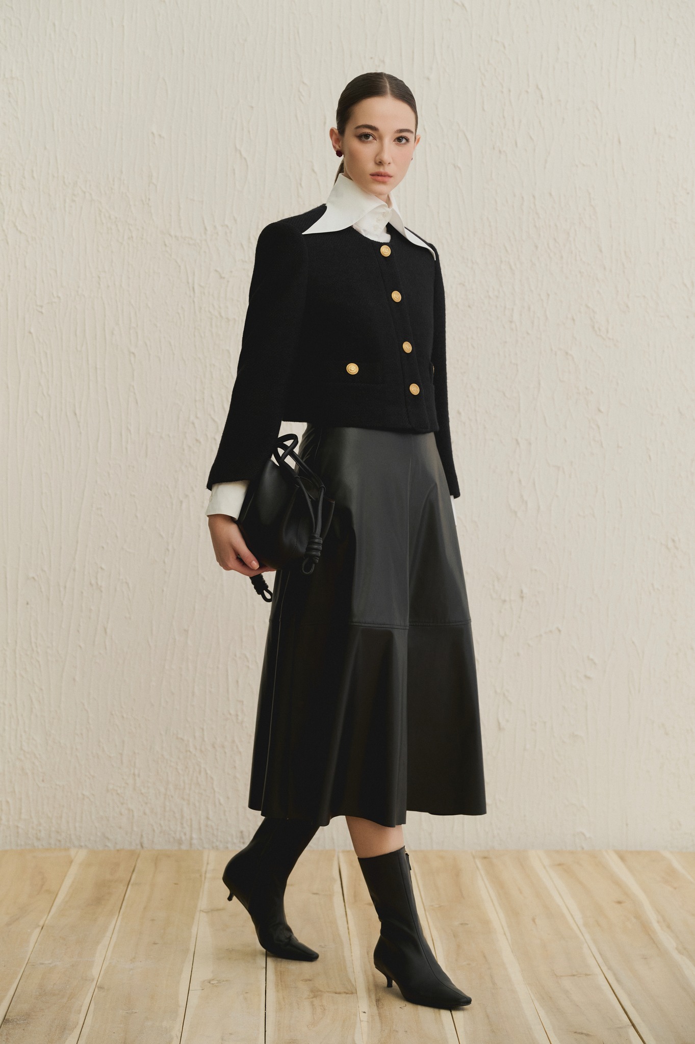 Hosszú ruha és csizma, egy pár, amit nem lehet elmulasztani az év végi hideg napokon - 8. kép. Váy dài và bốt, cặp đôi không thể bỏ lỡ trong ngày lạnh cuối năm- Ảnh 8.