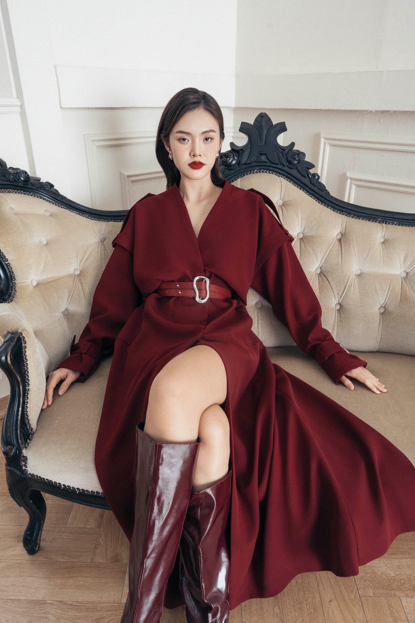 Hosszú ruha és csizma, egy pár, amit nem lehet elmulasztani az év végi hideg napokon - 6. kép. Váy dài và bốt, cặp đôi không thể bỏ lỡ trong ngày lạnh cuối năm- Ảnh 6.