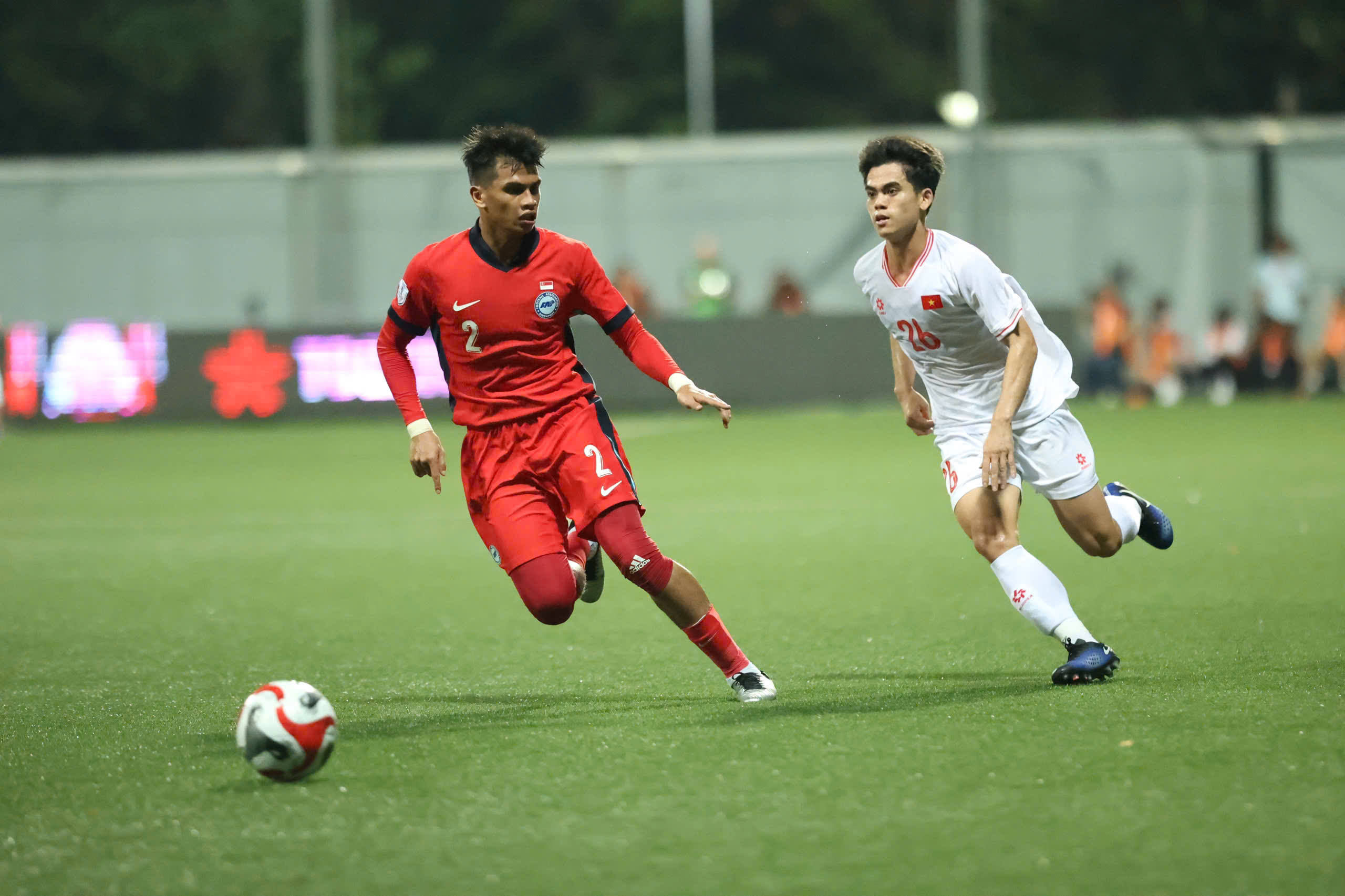 Xuan Son immediately set Singapore's net on fire without having to rush back to defend - Photo 2.