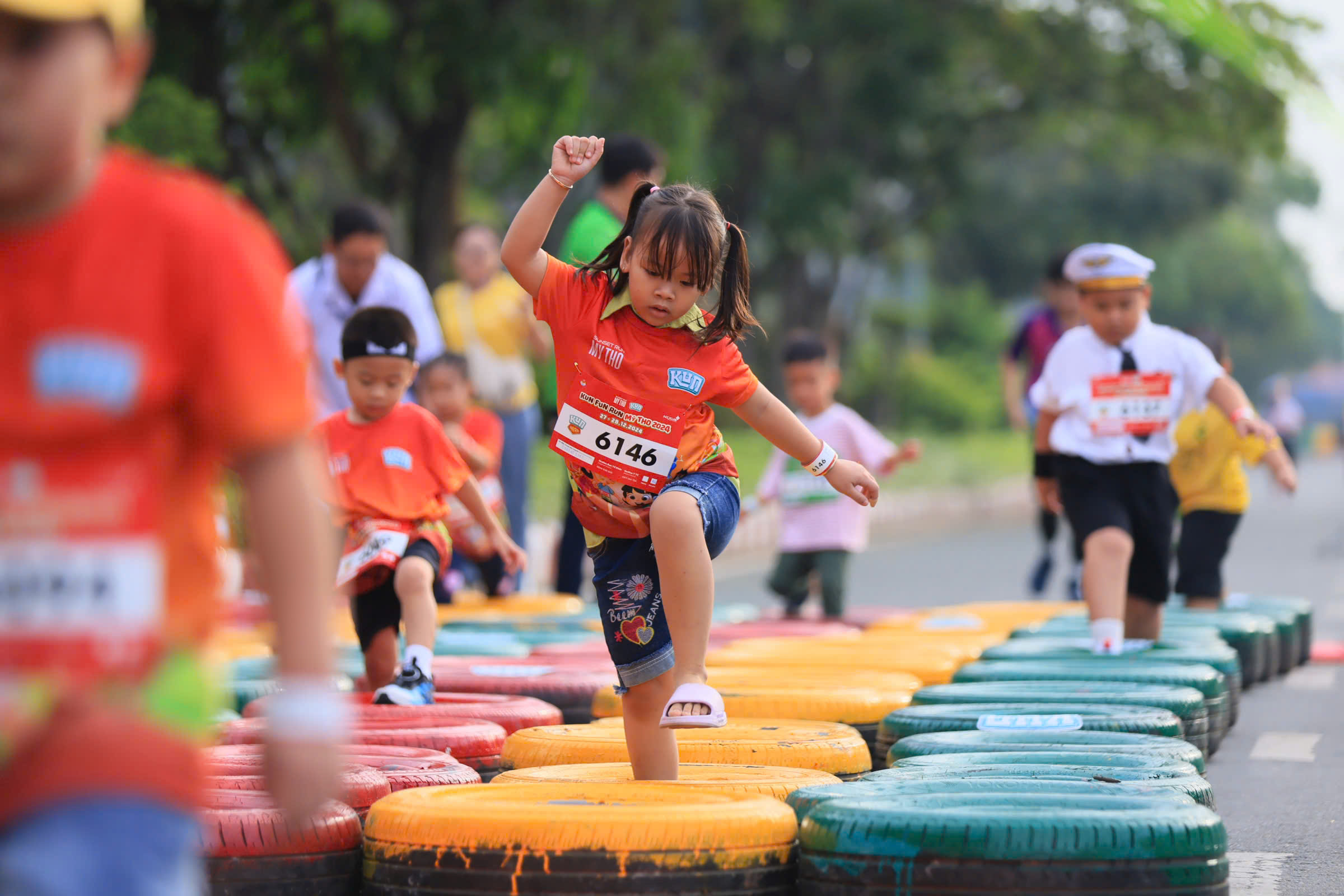 My Tho Sunset Run 2024: Attractive running race - Photo 4.