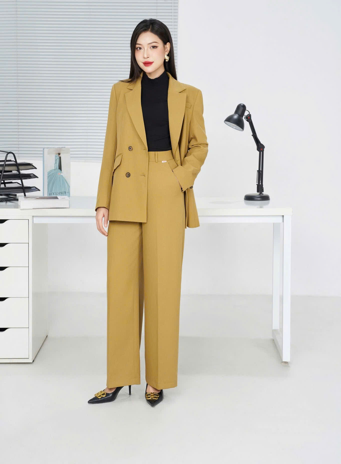 Thời trang công sở - nơi định hình đẳng cấp cá nhân- Ảnh 2. Thời trang công sở - nơi định hình đẳng cấp cá nhân- Ảnh 2.