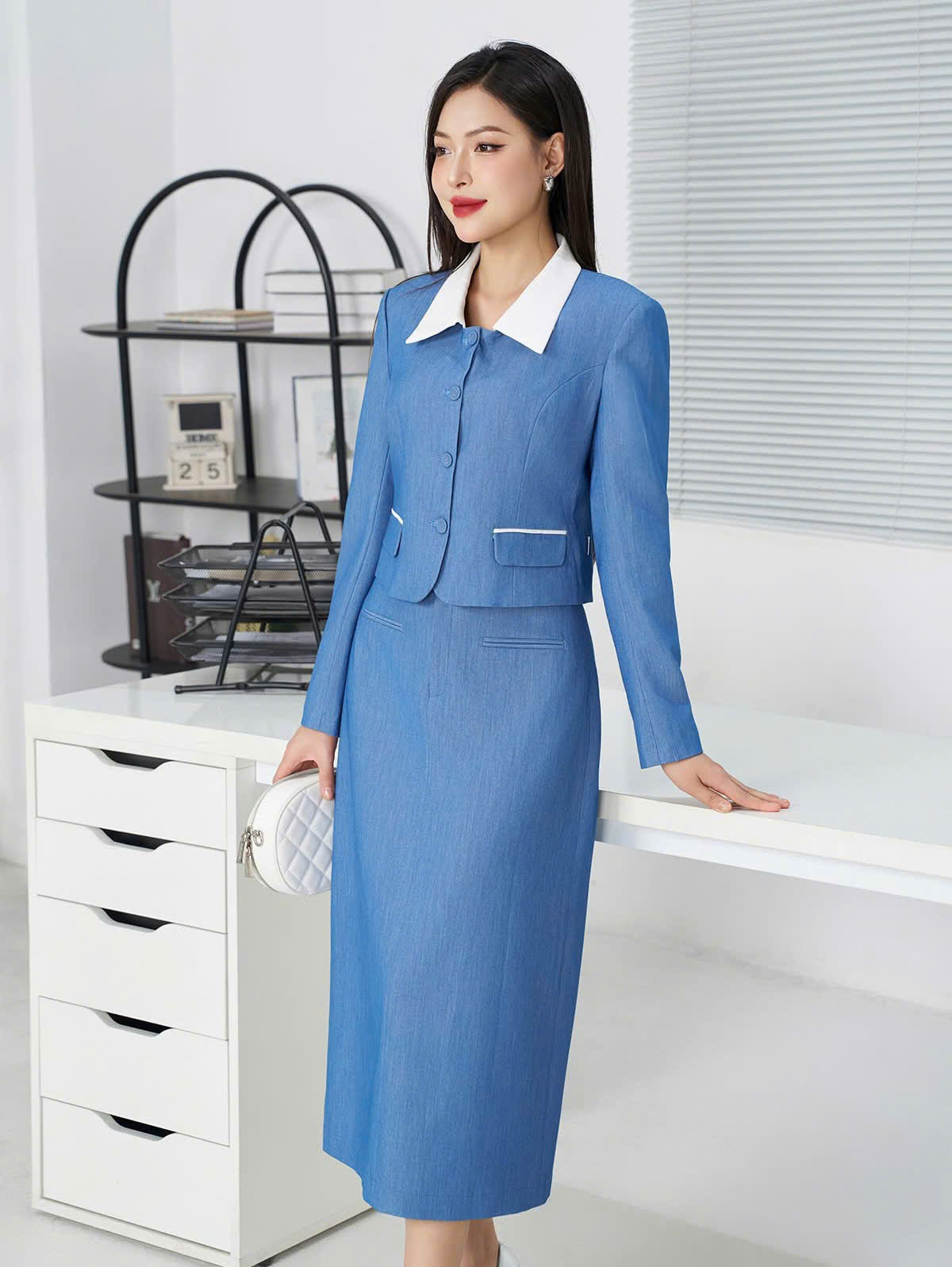 Thời trang công sở - nơi định hình đẳng cấp cá nhân- Ảnh 3. Thời trang công sở - nơi định hình đẳng cấp cá nhân- Ảnh 3.