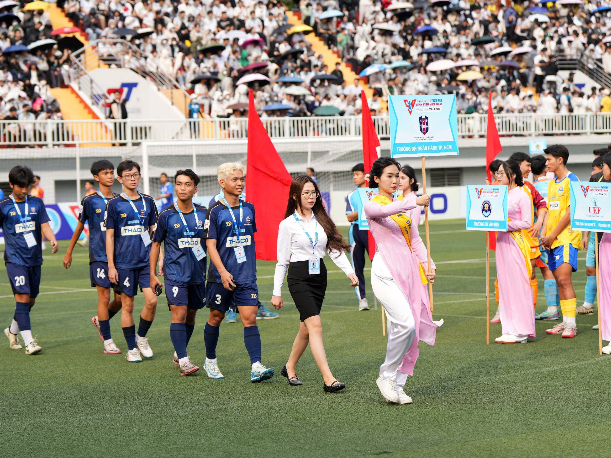 Opening ceremony of the 3rd Vietnam Youth Student Football Tournament - 2025 THACO Cup - Photo 6.