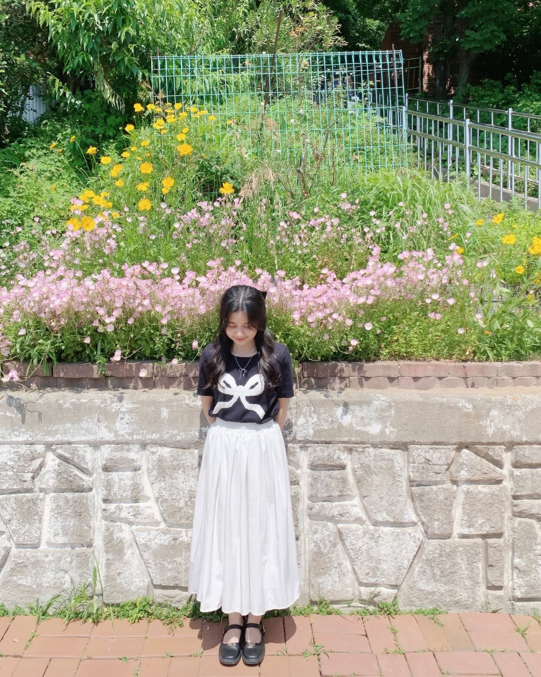 1,001 cara serba boleh untuk mengubah skirt panjang - Foto 3. 1.001 cách biến hóa đa năng cùng chân váy dáng dài- Ảnh 3.