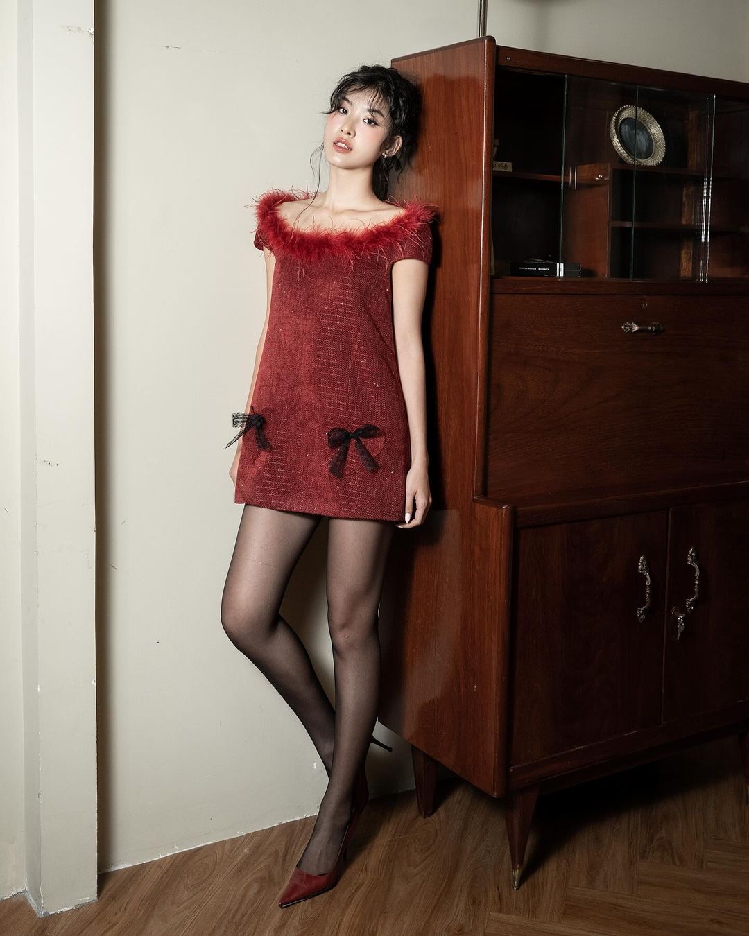 תחפושות אדומות הן  Trang phục màu đỏ là 'tâm điểm' nổi bật trong mùa lễ hội- Ảnh 5.