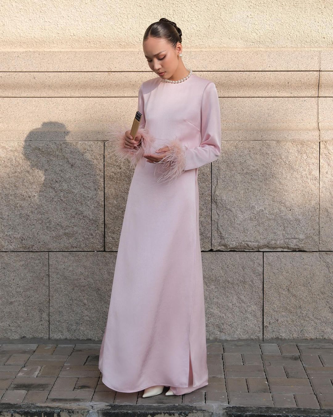 Stylizované Ao Dai - nový vrchol pro konec sezóny - Foto 5. Áo dài cách điệu - nét chấm phá mới cho mùa cuối năm- Ảnh 5.