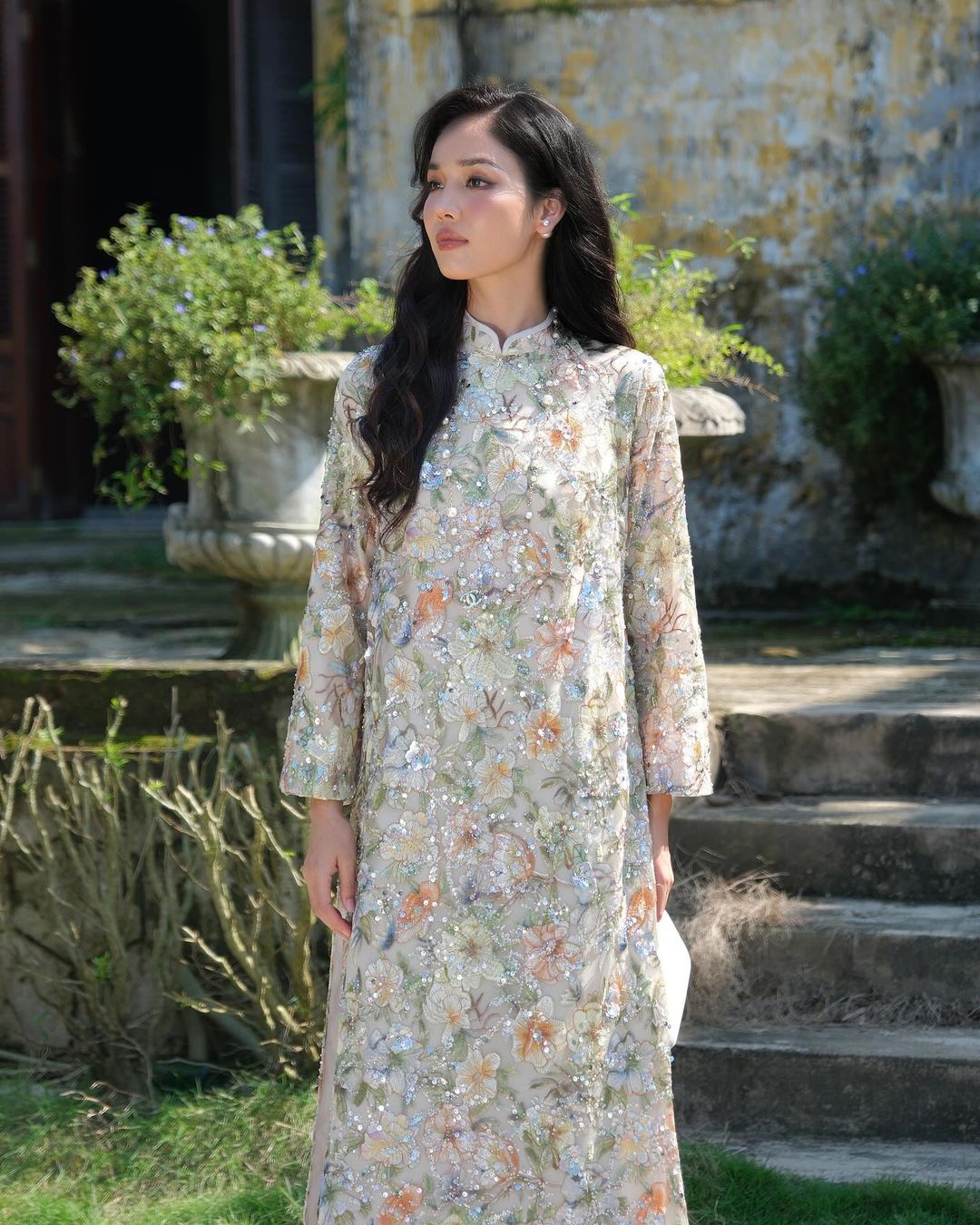 Stylizované Ao Dai - nový vrchol pro konec sezóny - Foto 1. Áo dài cách điệu - nét chấm phá mới cho mùa cuối năm- Ảnh 1.