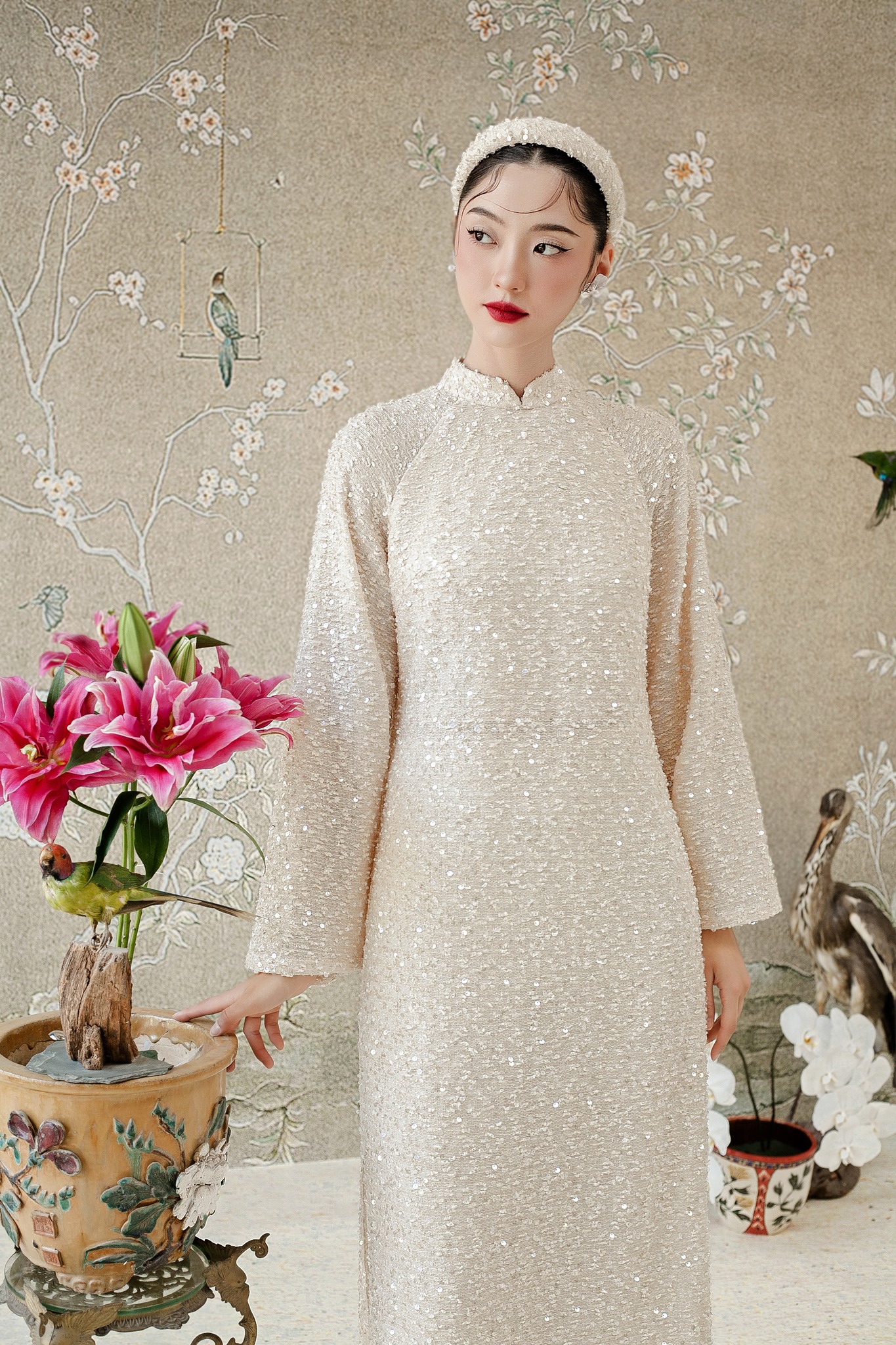 Návrhy na nošení ao dai na Tet v mnoha stylech, které chce vidět každý - Foto 3. Gợi ý diện áo dài tết đa phong cách, ai cũng muốn ngắm nhìn- Ảnh 3.