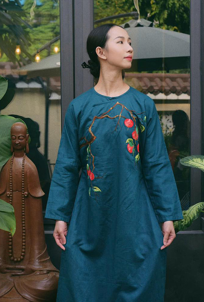 Návrhy na nošení ao dai na Tet v mnoha stylech, které chce vidět každý - Foto 9. Gợi ý diện áo dài tết đa phong cách, ai cũng muốn ngắm nhìn- Ảnh 9.