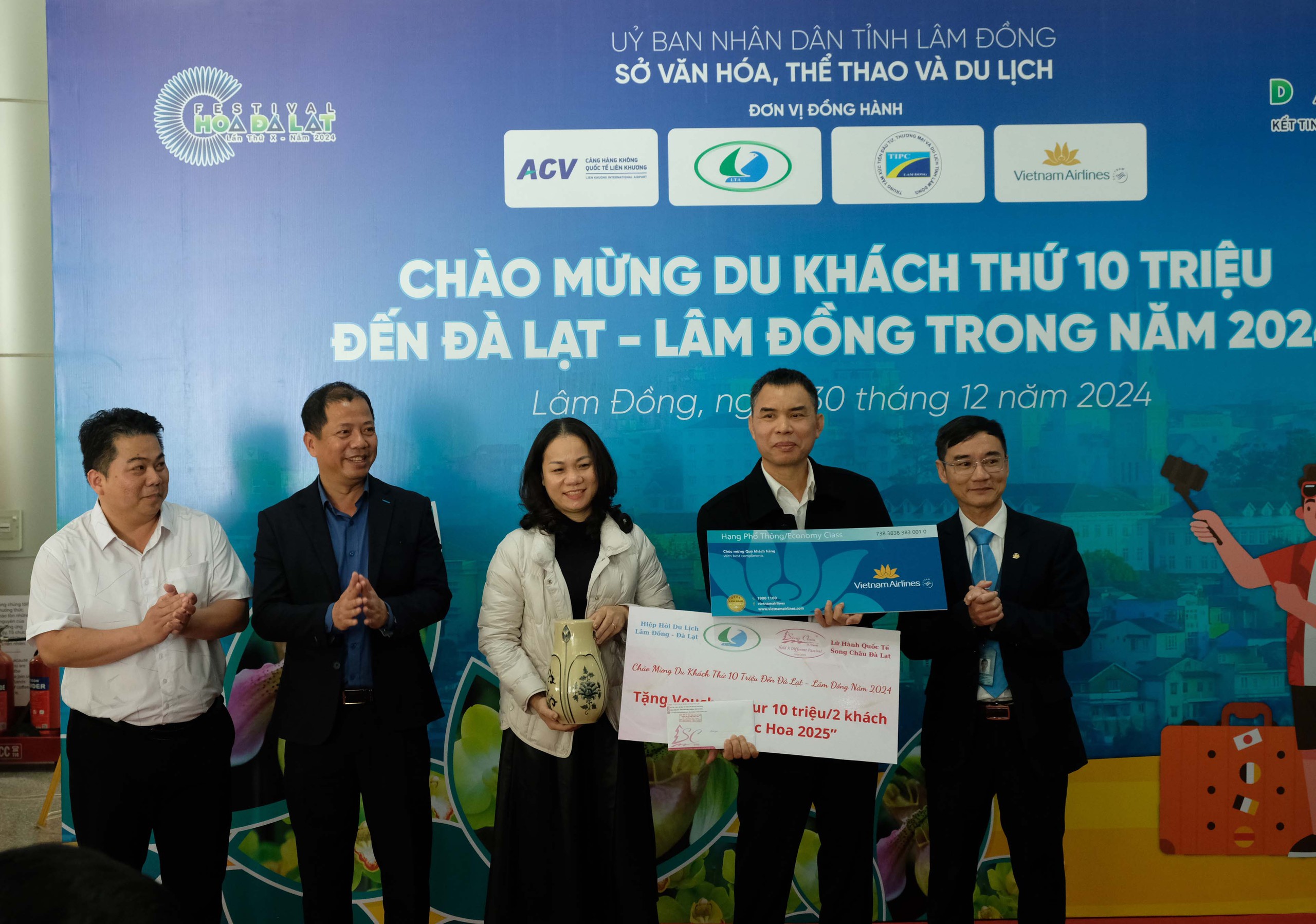 Lâm Đồng lần đầu đón 10 triệu du khách- Ảnh 2. Lâm Đồng lần đầu đón 10 triệu du khách- Ảnh 2.