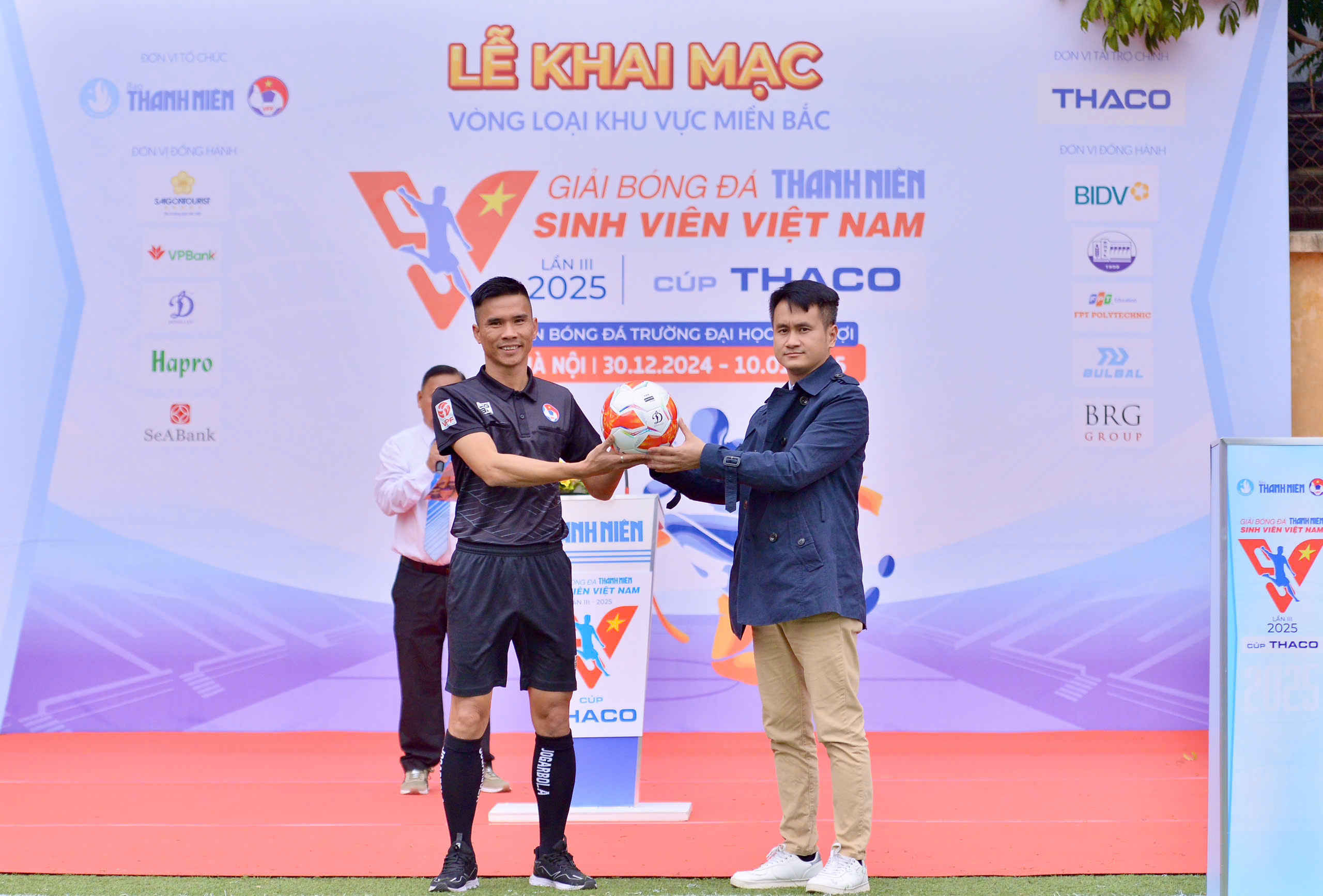 Tưng bừng khai mạc vòng loại TNSV THACO cup 2025 phía bắc: 9 đội tranh 2 vé VCK- Ảnh 10.