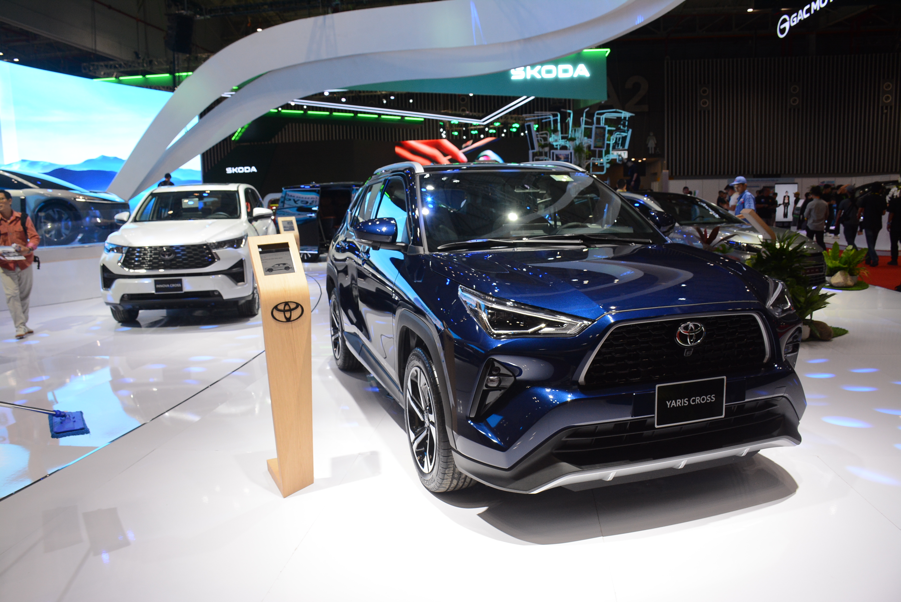 10 ô tô động cơ xăng, dầu bán chạy nhất tháng 8.2025: Xe Toyota áp đảo - Ảnh 6.